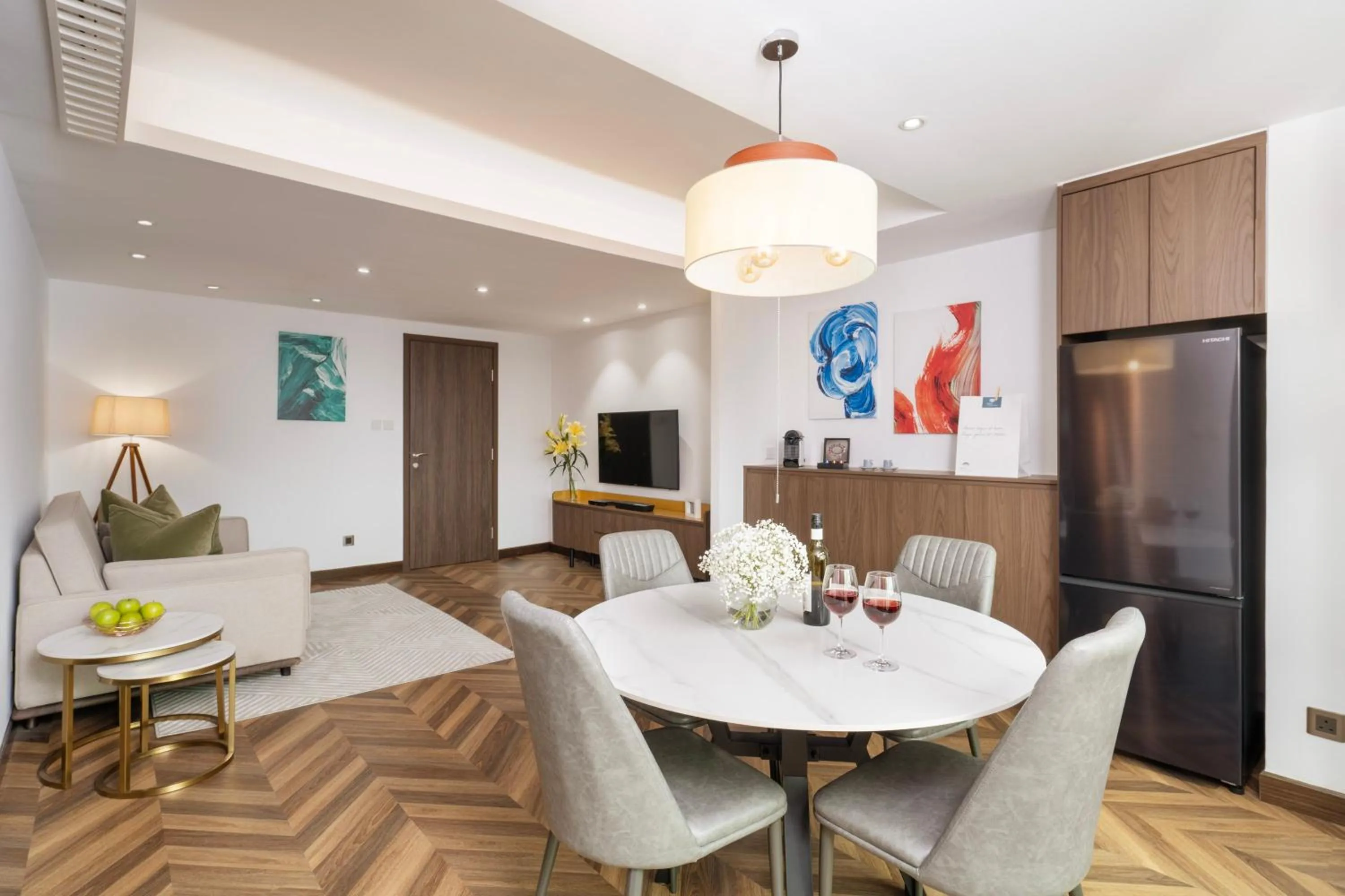 Photo of the whole room in Shama Central