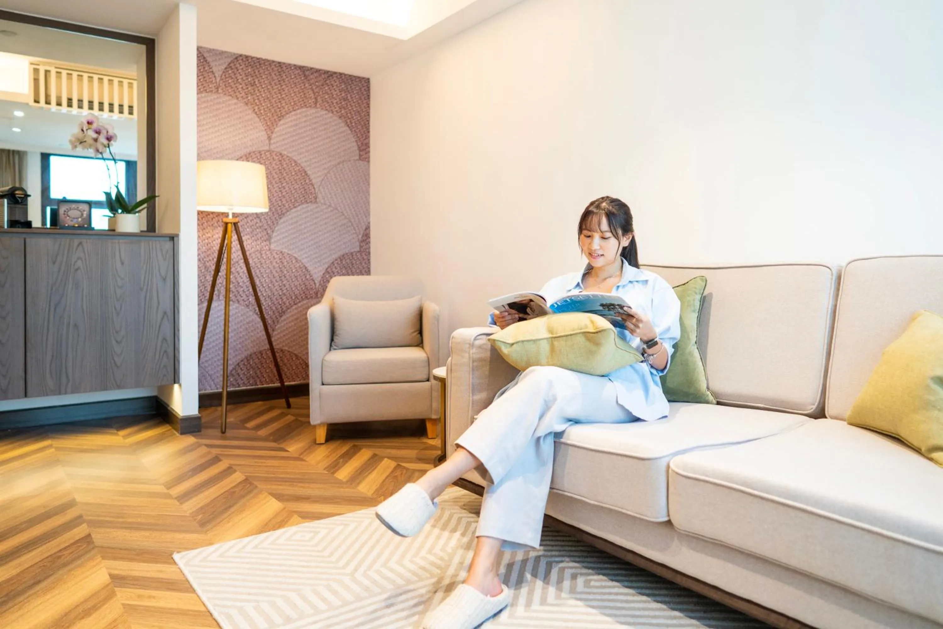 Photo of the whole room in Shama Central