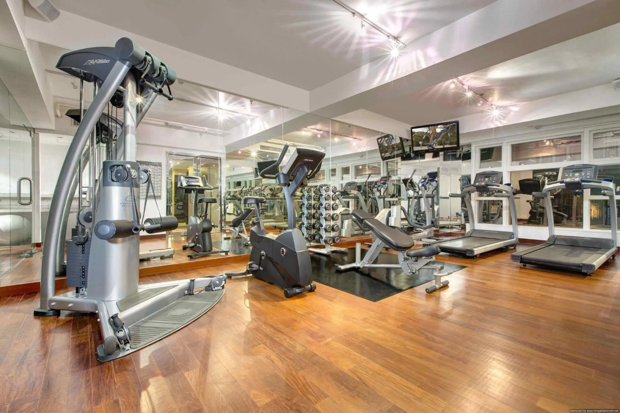 Fitness centre/facilities in Shama Central
