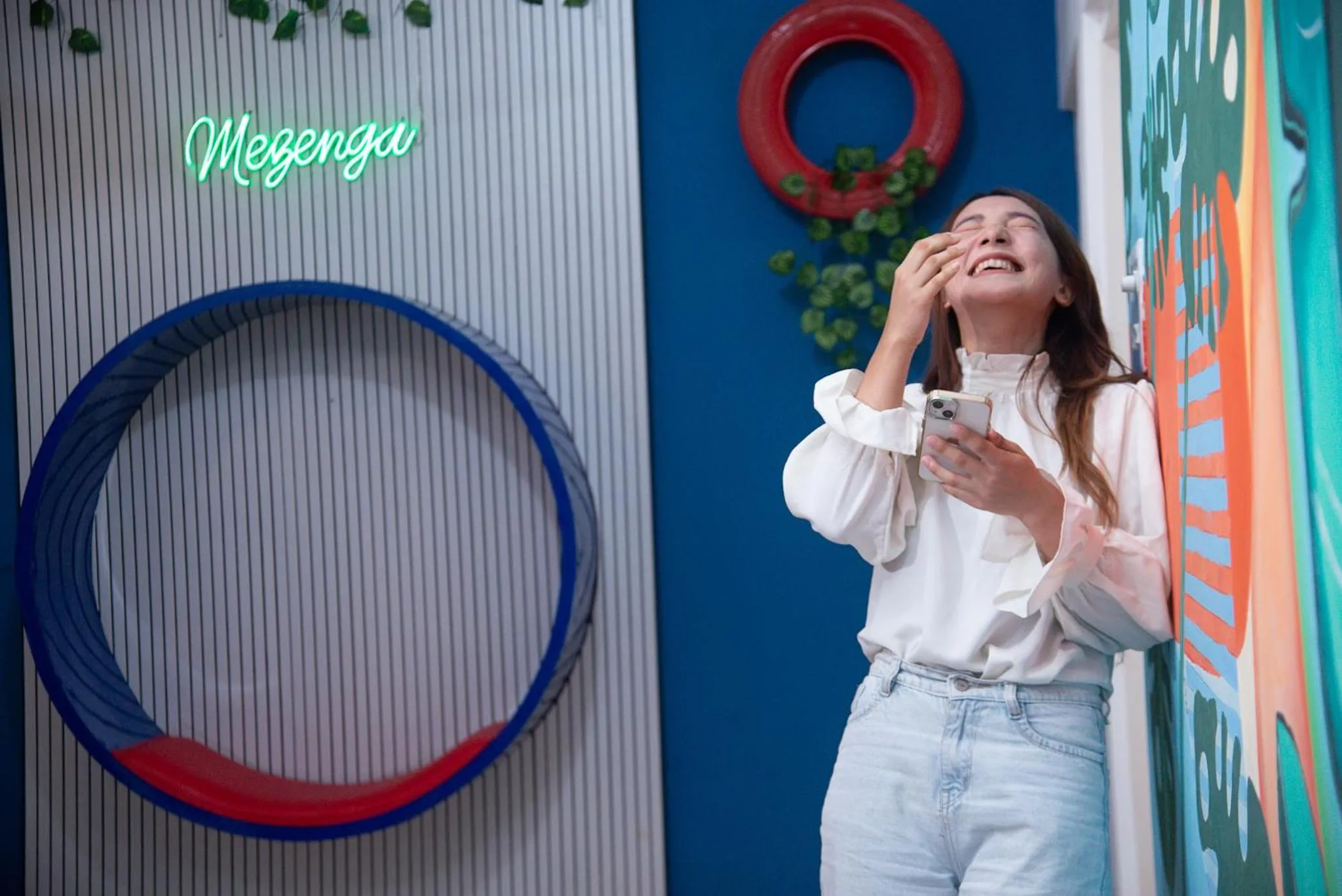 group of guests in Mezenga 2 - Backpackers Hostel