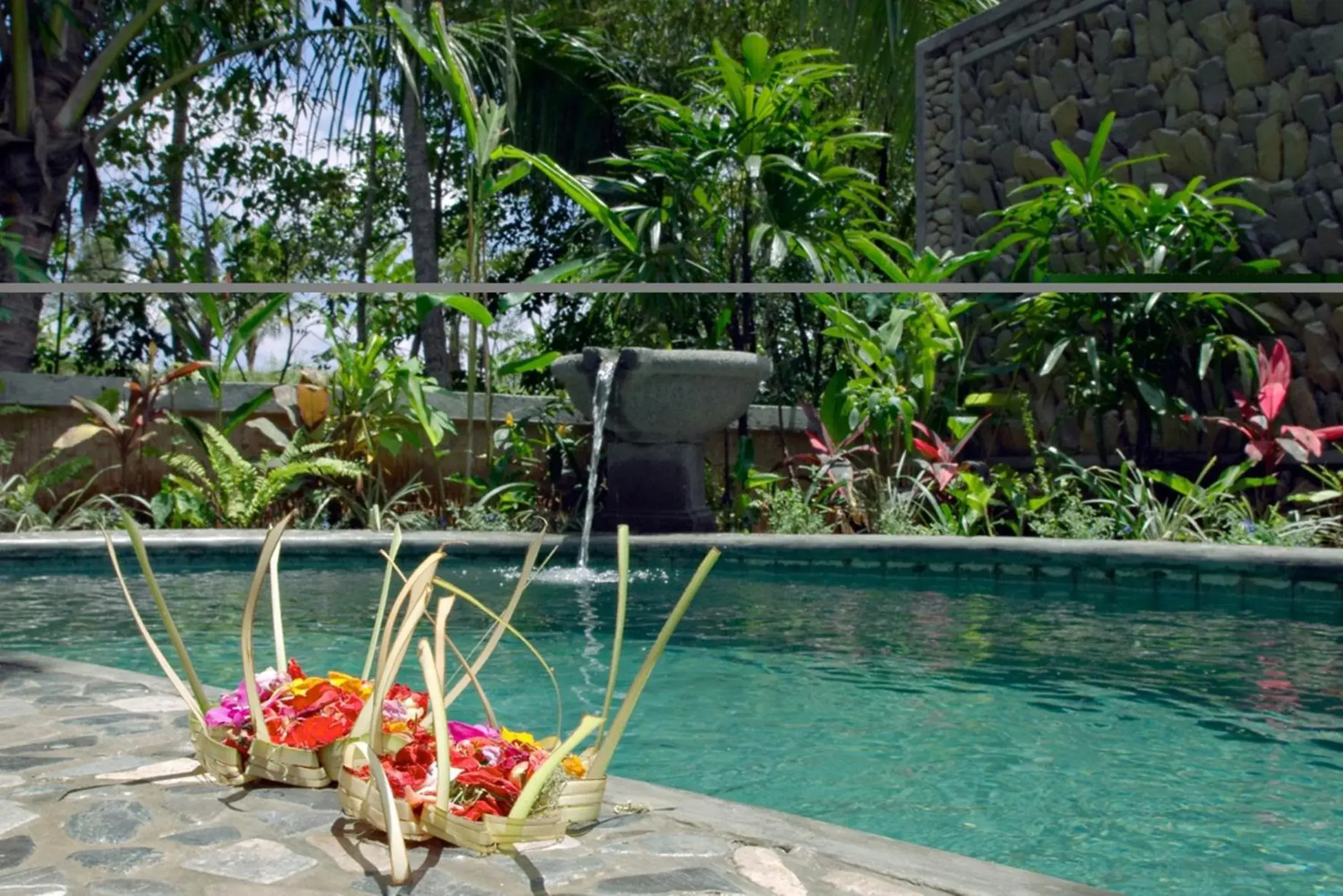 Pool view in Nefatari Exclusive Villas Pool view in Nefatari Exclusive Villas