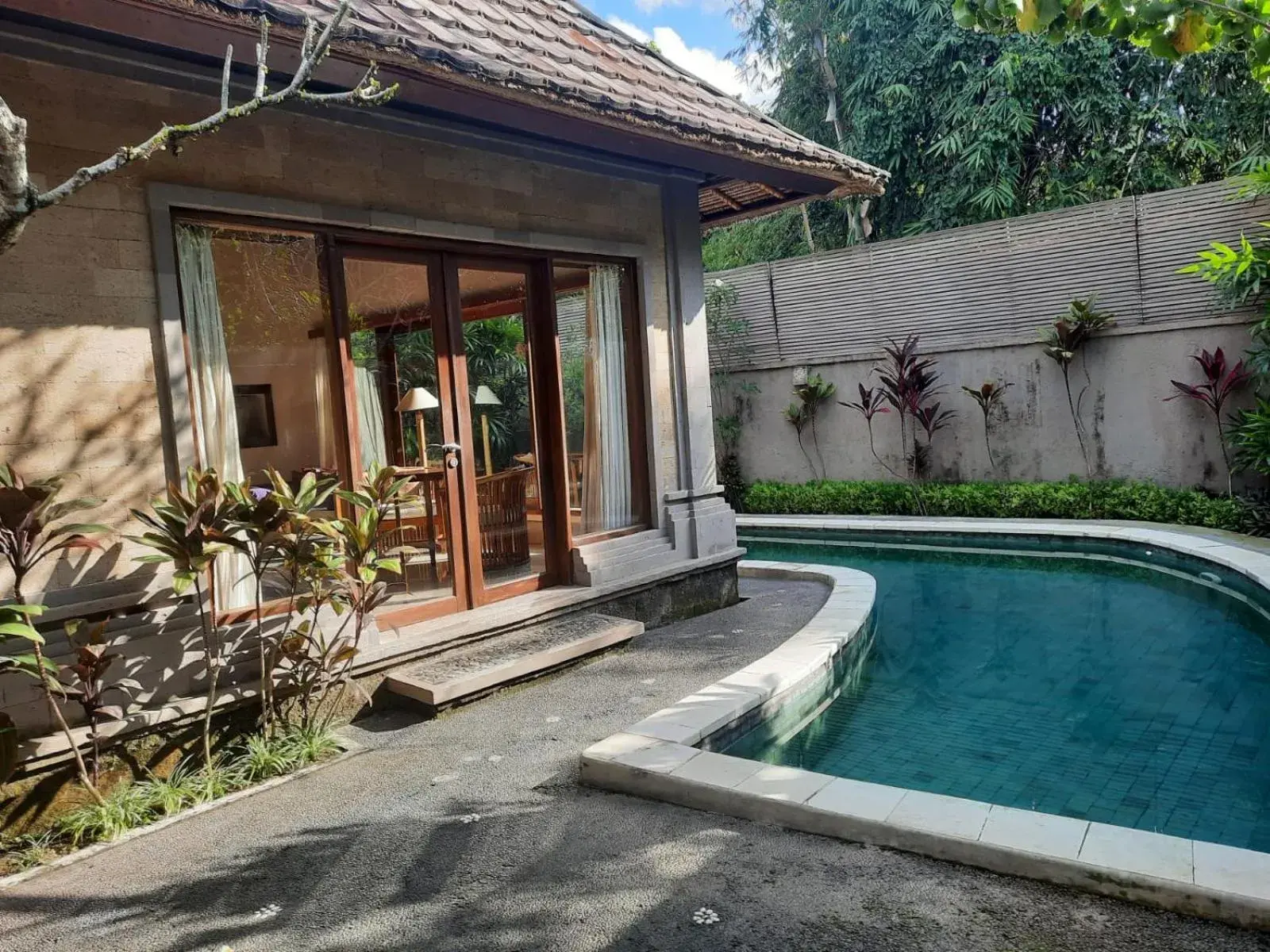 Pool view in Nefatari Exclusive Villas Pool view in Nefatari Exclusive Villas