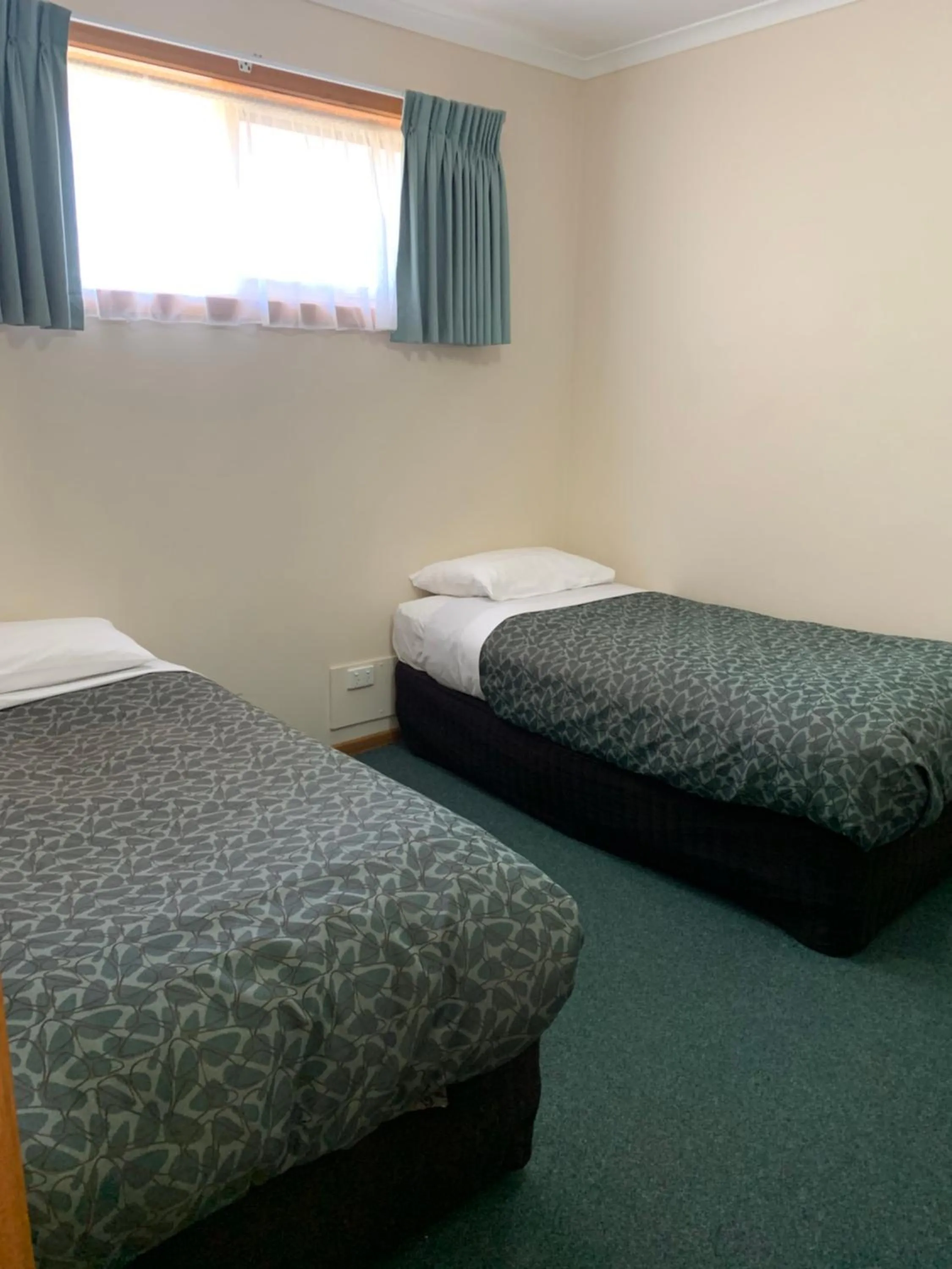 Bedroom, Bed in Arthur Phillip Motor Inn