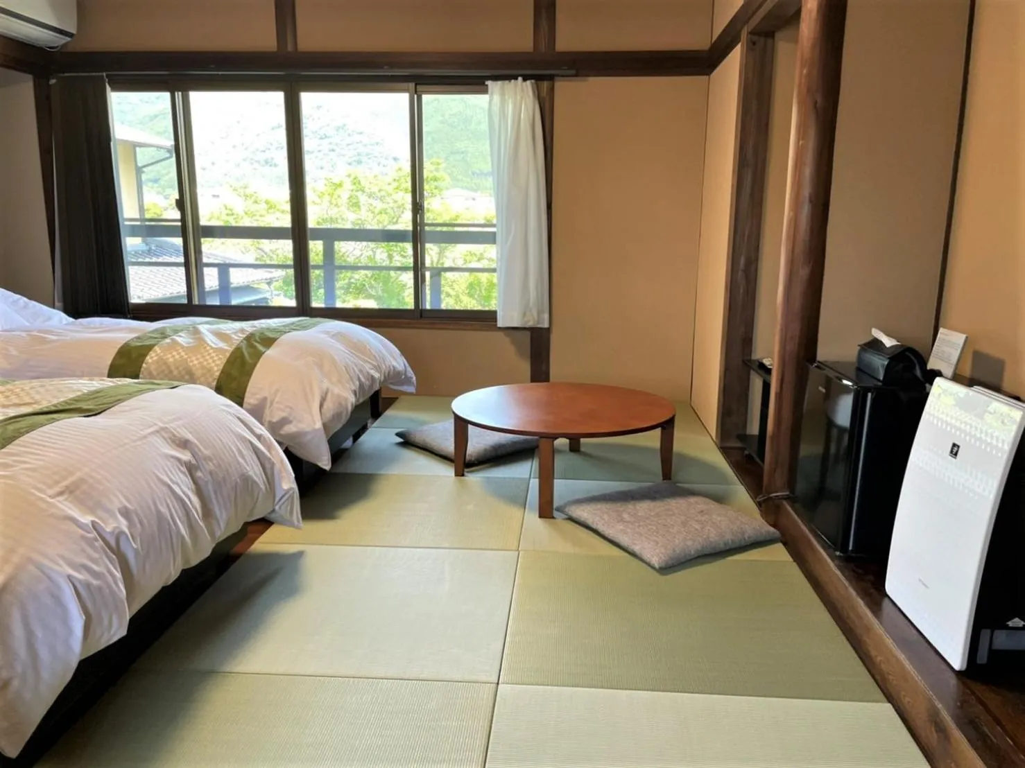 Photo of the whole room, Bed in Sanso Tanaka