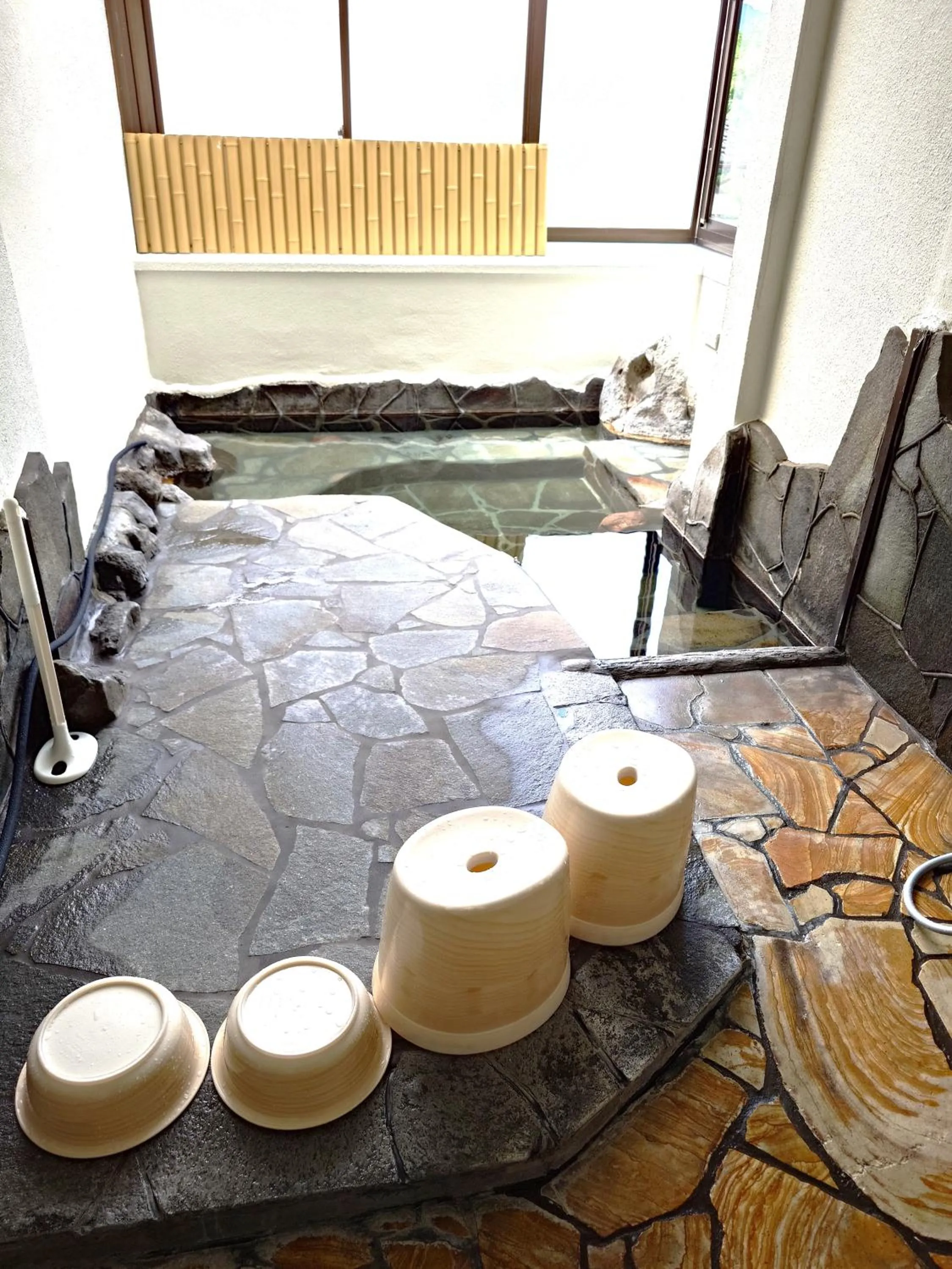 Hot Spring Bath in Sanso Tanaka