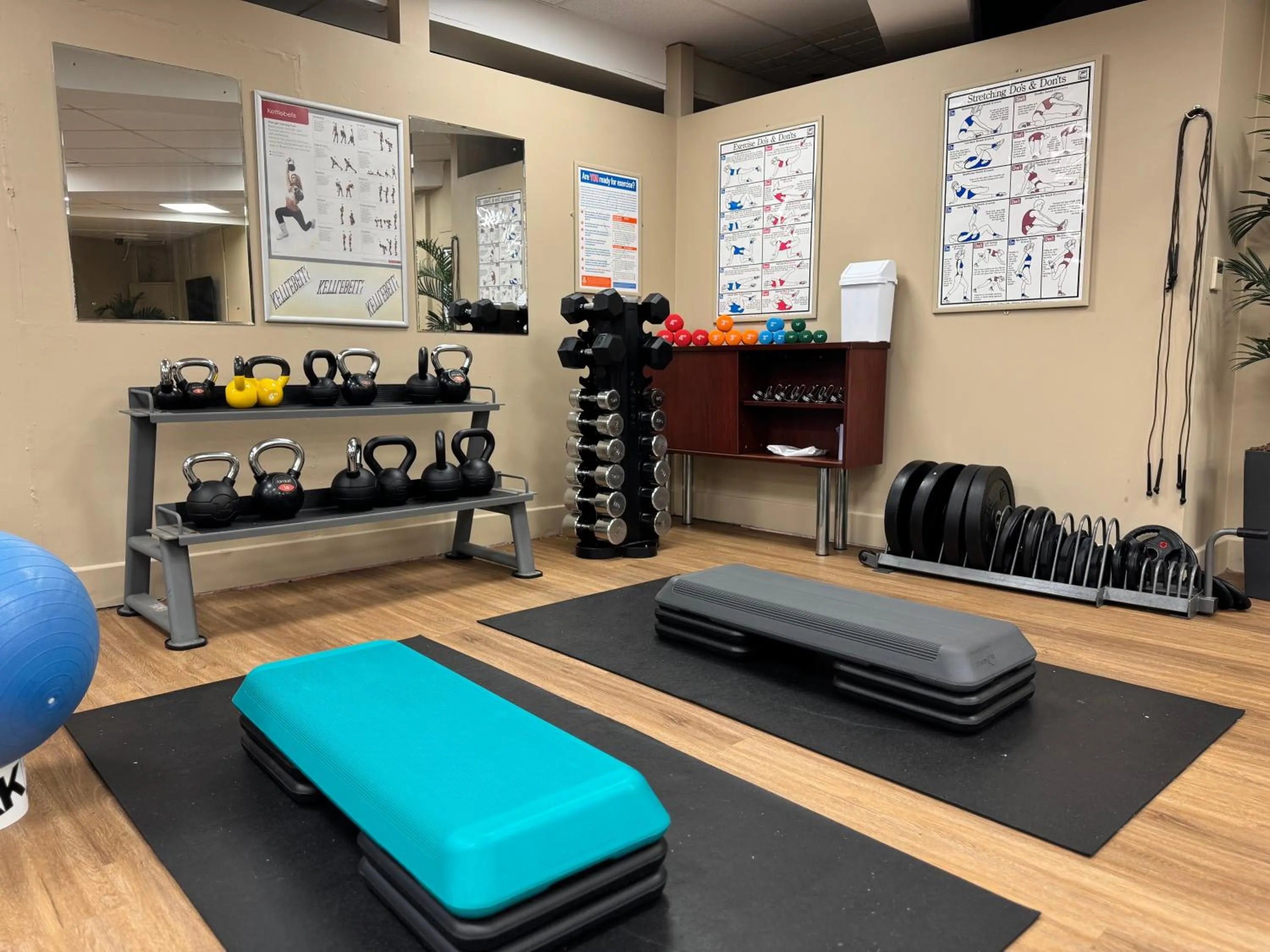 Fitness centre/facilities in Royal Hotel