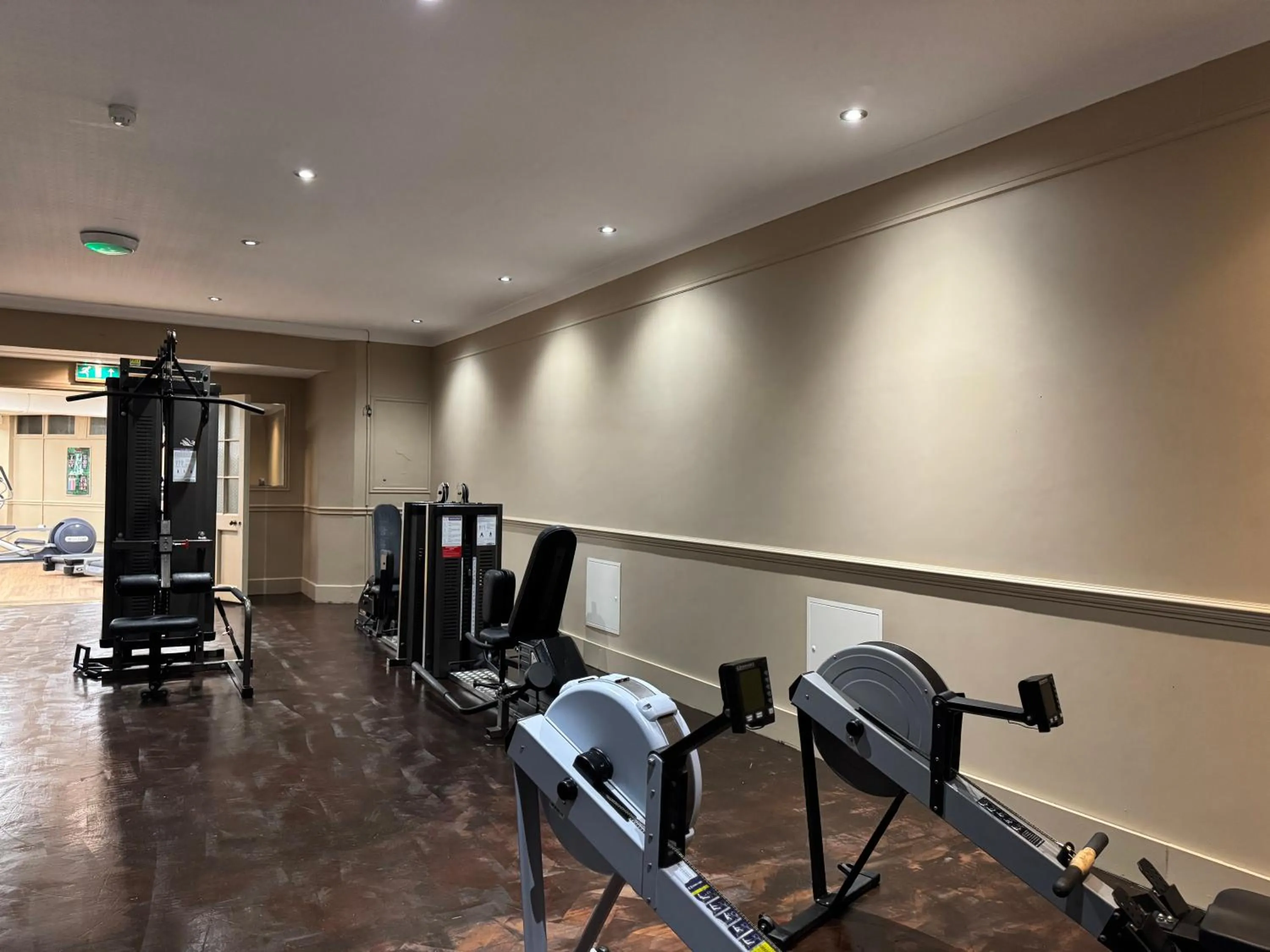Fitness centre/facilities in Royal Hotel