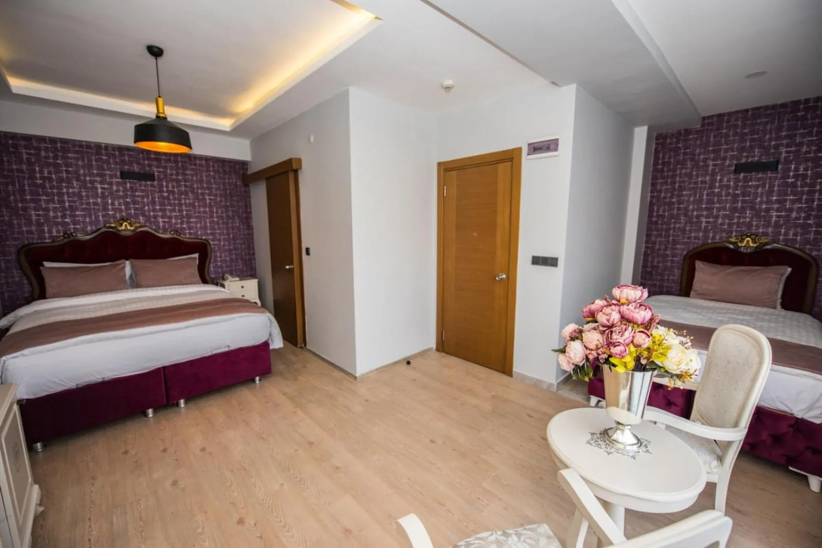 Quadruple Room with Terrace in Pera Life