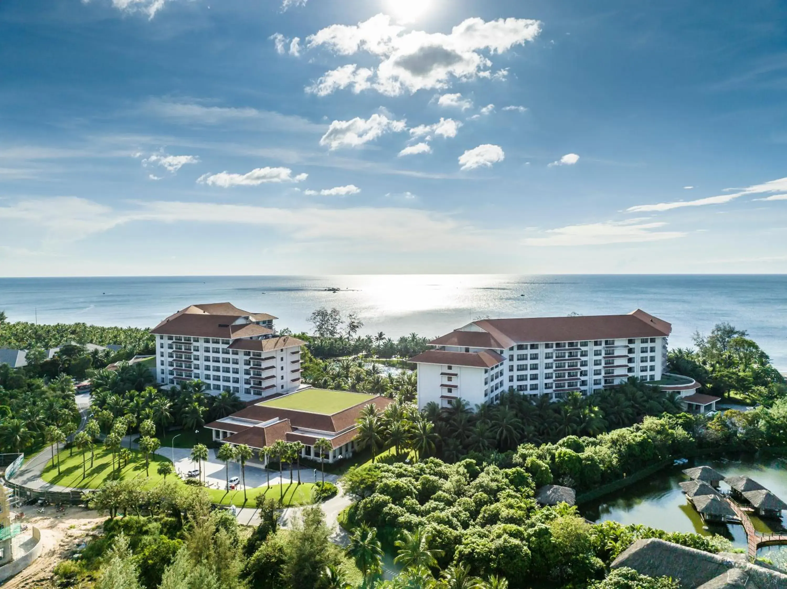 Property building in Vinpearl Resort & Spa Phu Quoc Property building in Vinpearl Resort & Spa Phu Quoc