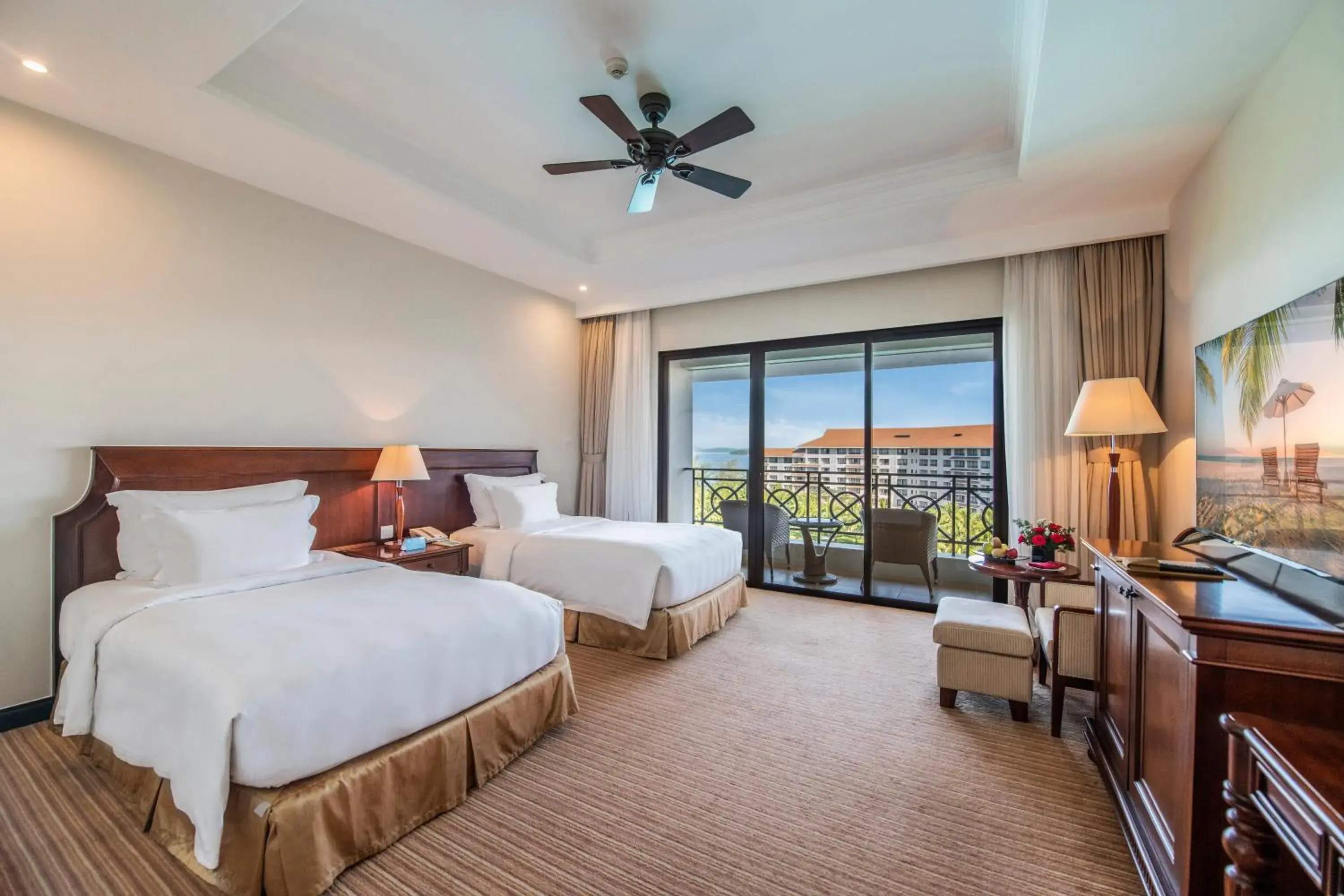Bed in Vinpearl Resort & Spa Phu Quoc Bed in Vinpearl Resort & Spa Phu Quoc