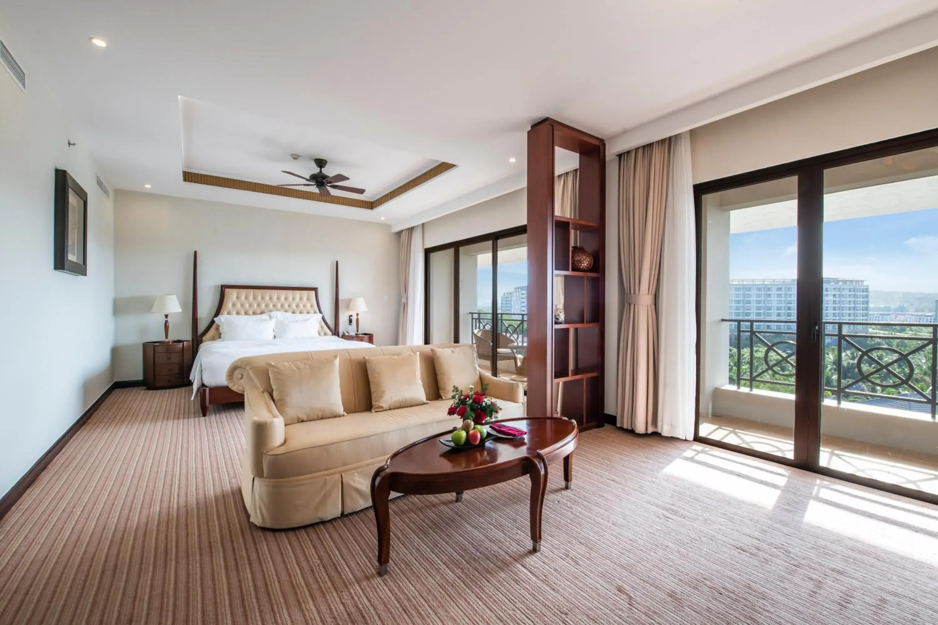 Junior Suite Garden View King Bed in Vinpearl Resort & Spa Phu Quoc Junior Suite Garden View King Bed in Vinpearl Resort & Spa Phu Quoc