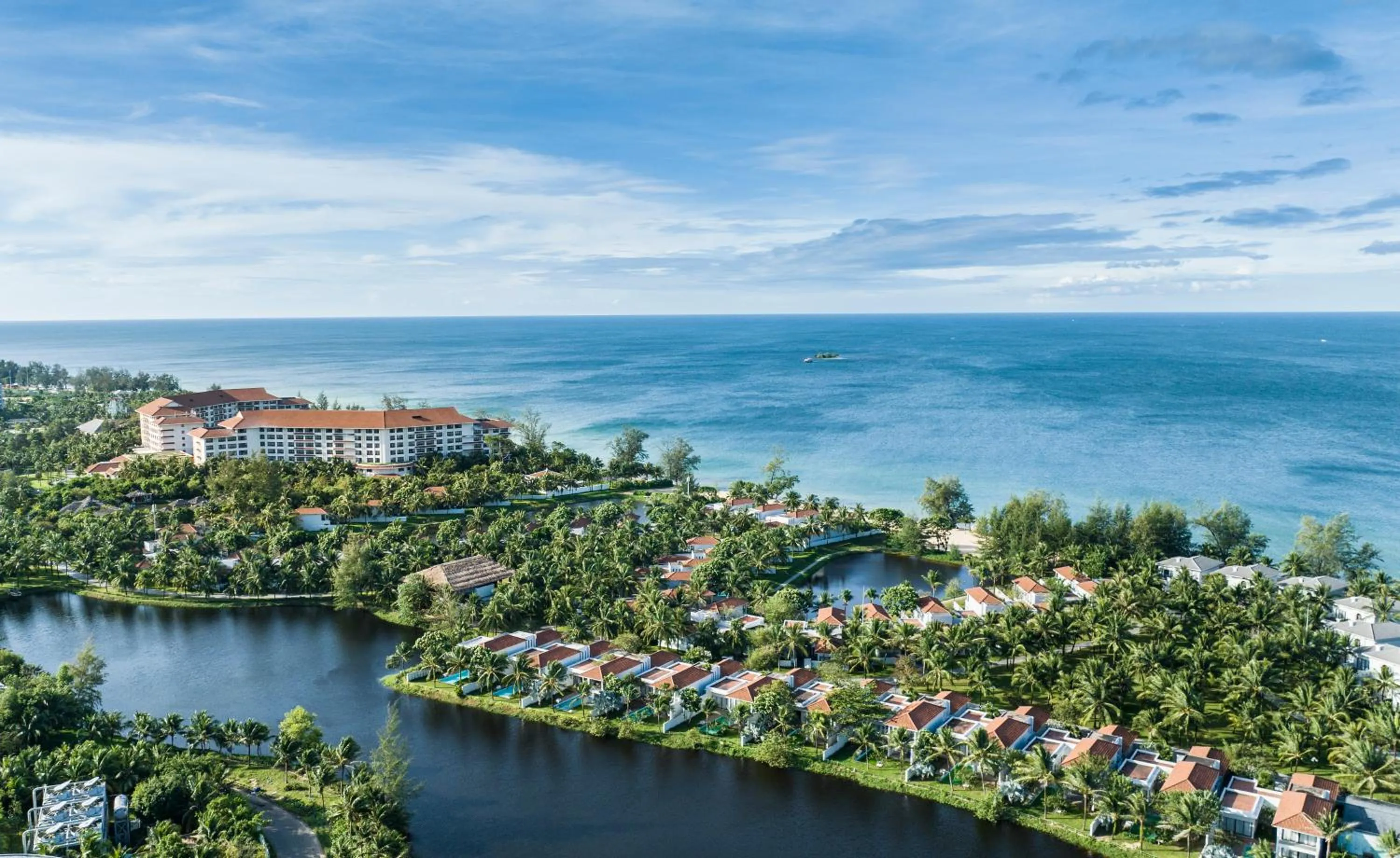 Property building in Vinpearl Resort & Spa Phu Quoc