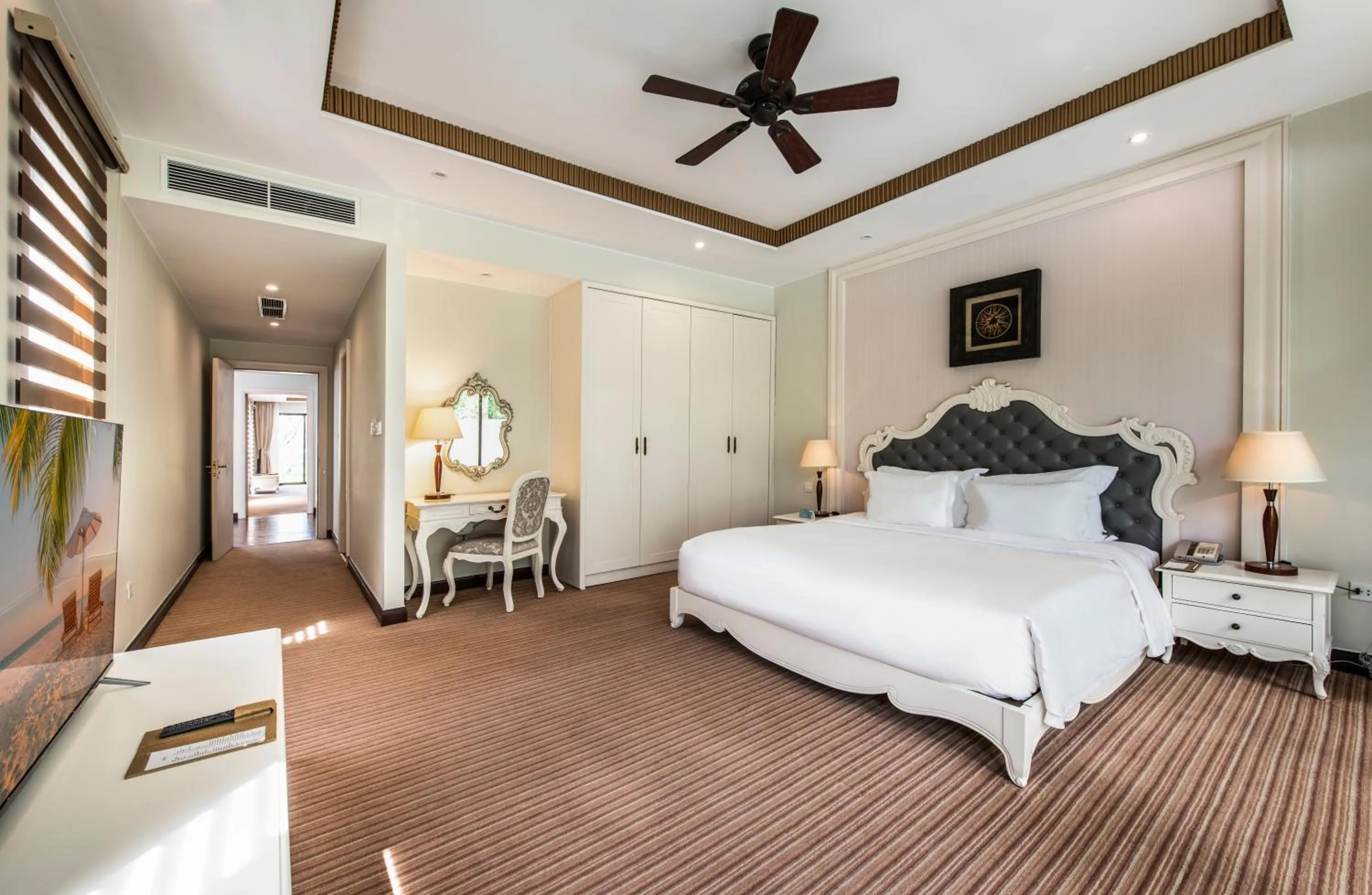 Bed in Vinpearl Resort & Spa Phu Quoc