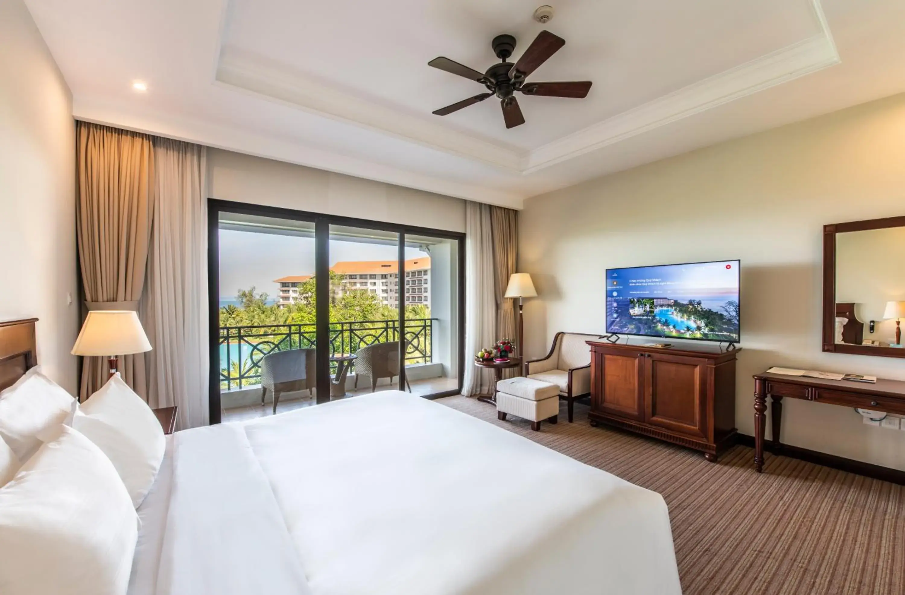 Bed in Vinpearl Resort & Spa Phu Quoc Bed in Vinpearl Resort & Spa Phu Quoc