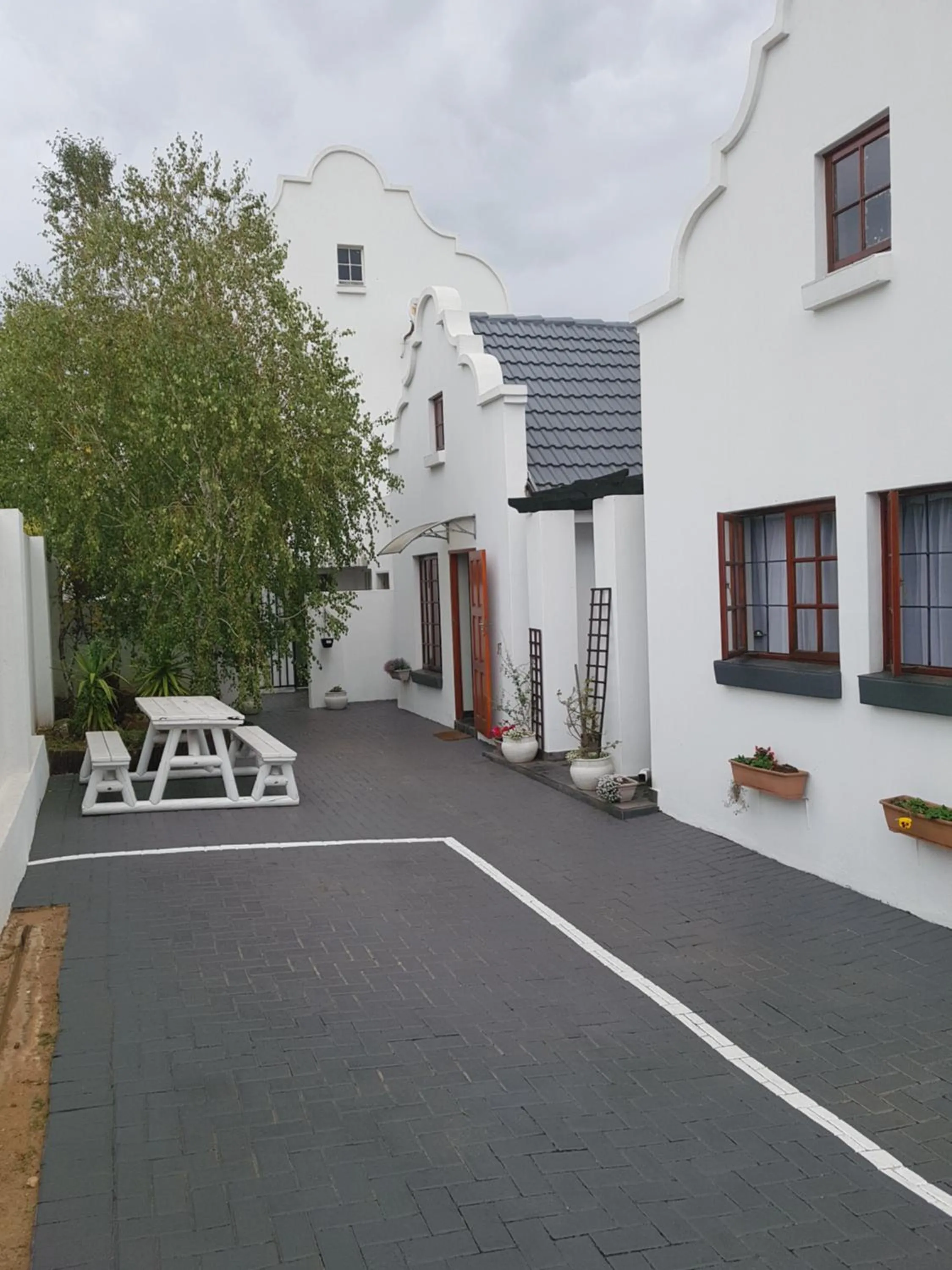 Hiflyerz Guest House