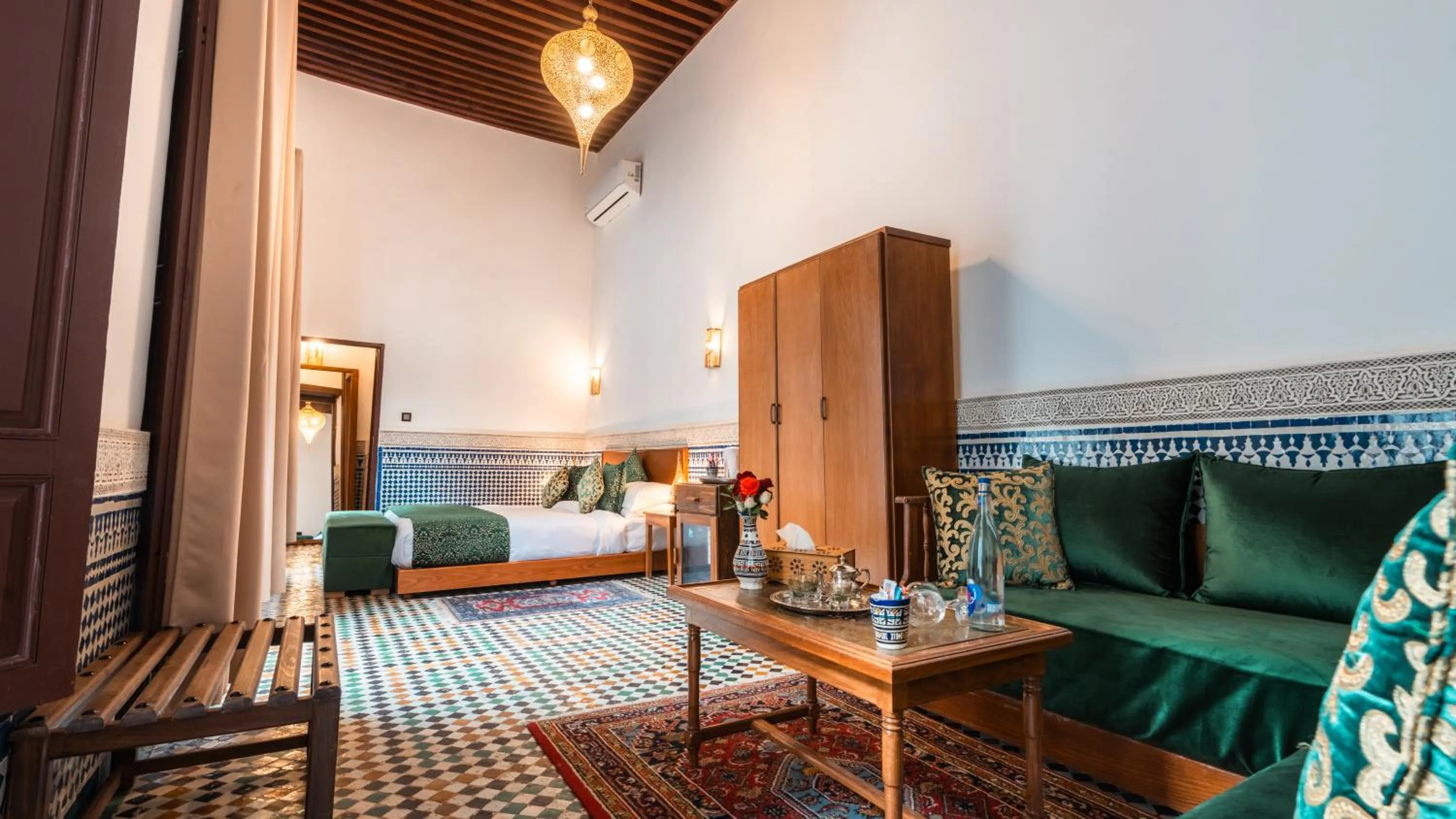 Photo of the whole room, Bed in Riad Fes Ziyat & Spa