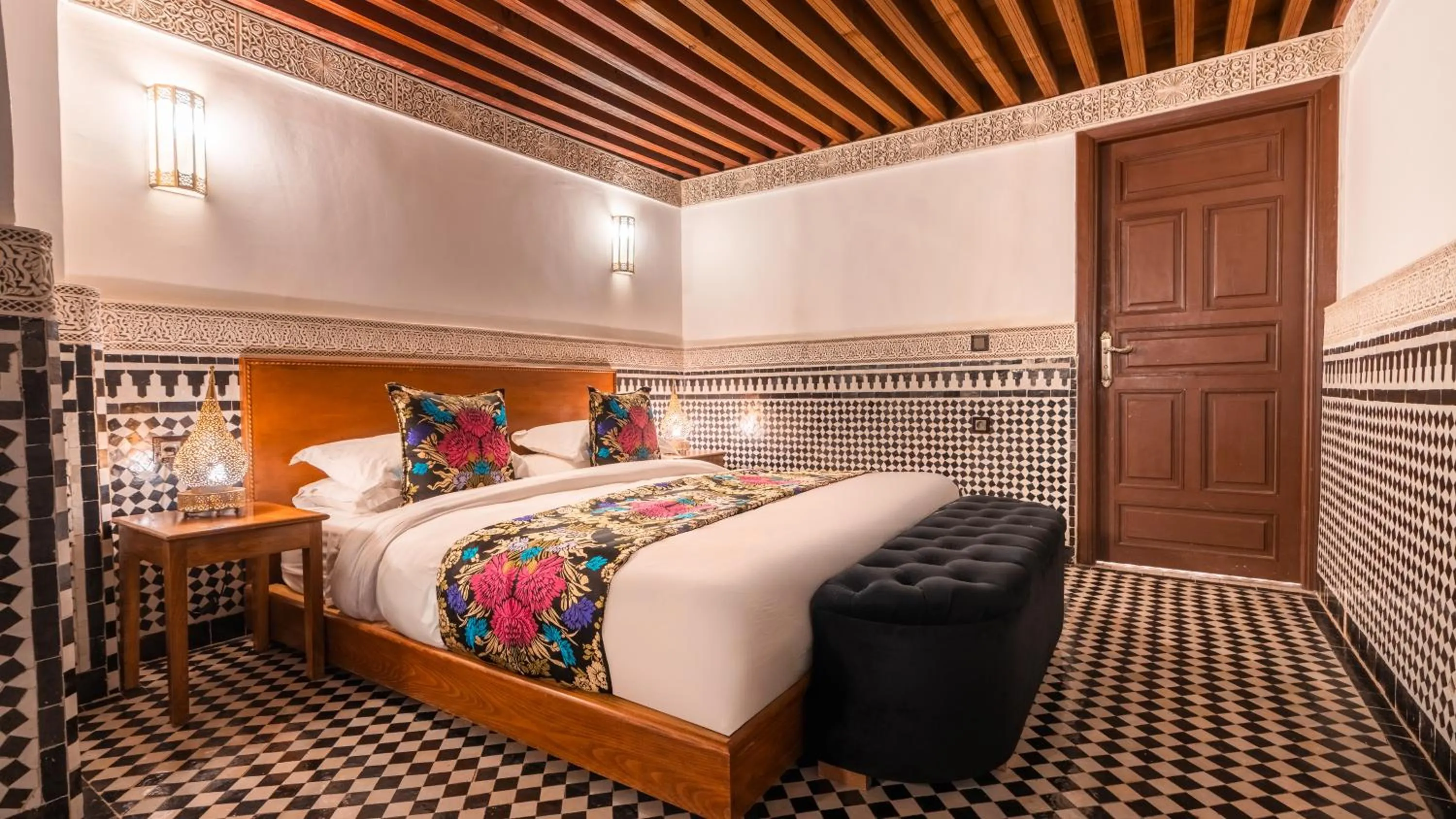 Bed in Riad Fes Ziyat & Spa