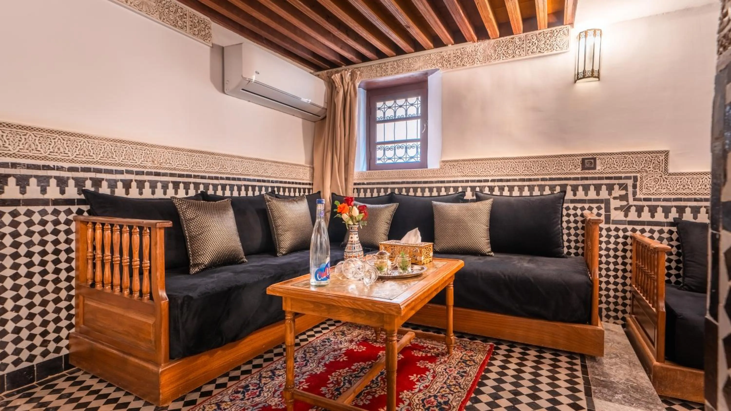 Living room in Riad Fes Ziyat & Spa