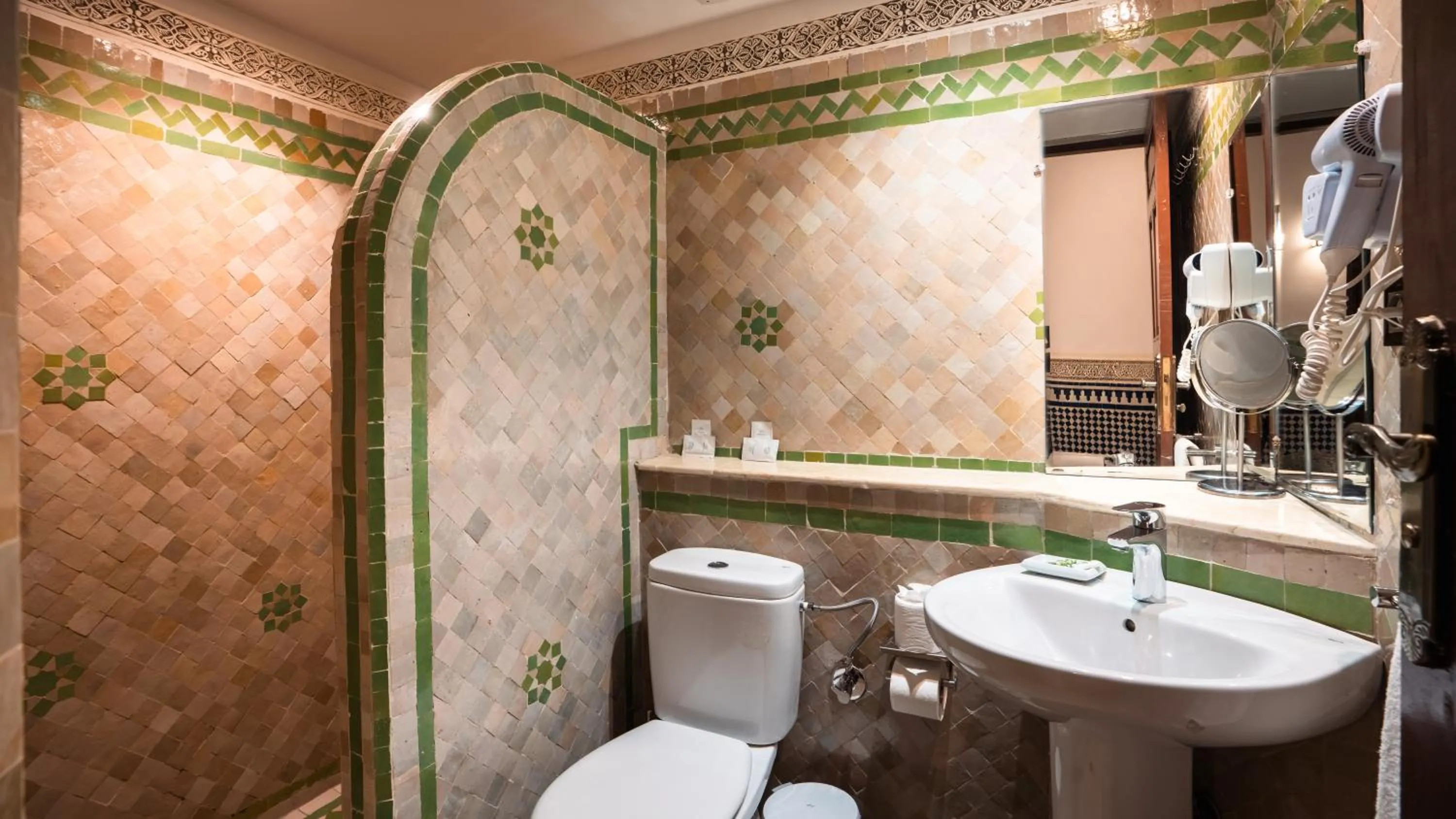 Bathroom in Riad Fes Ziyat & Spa