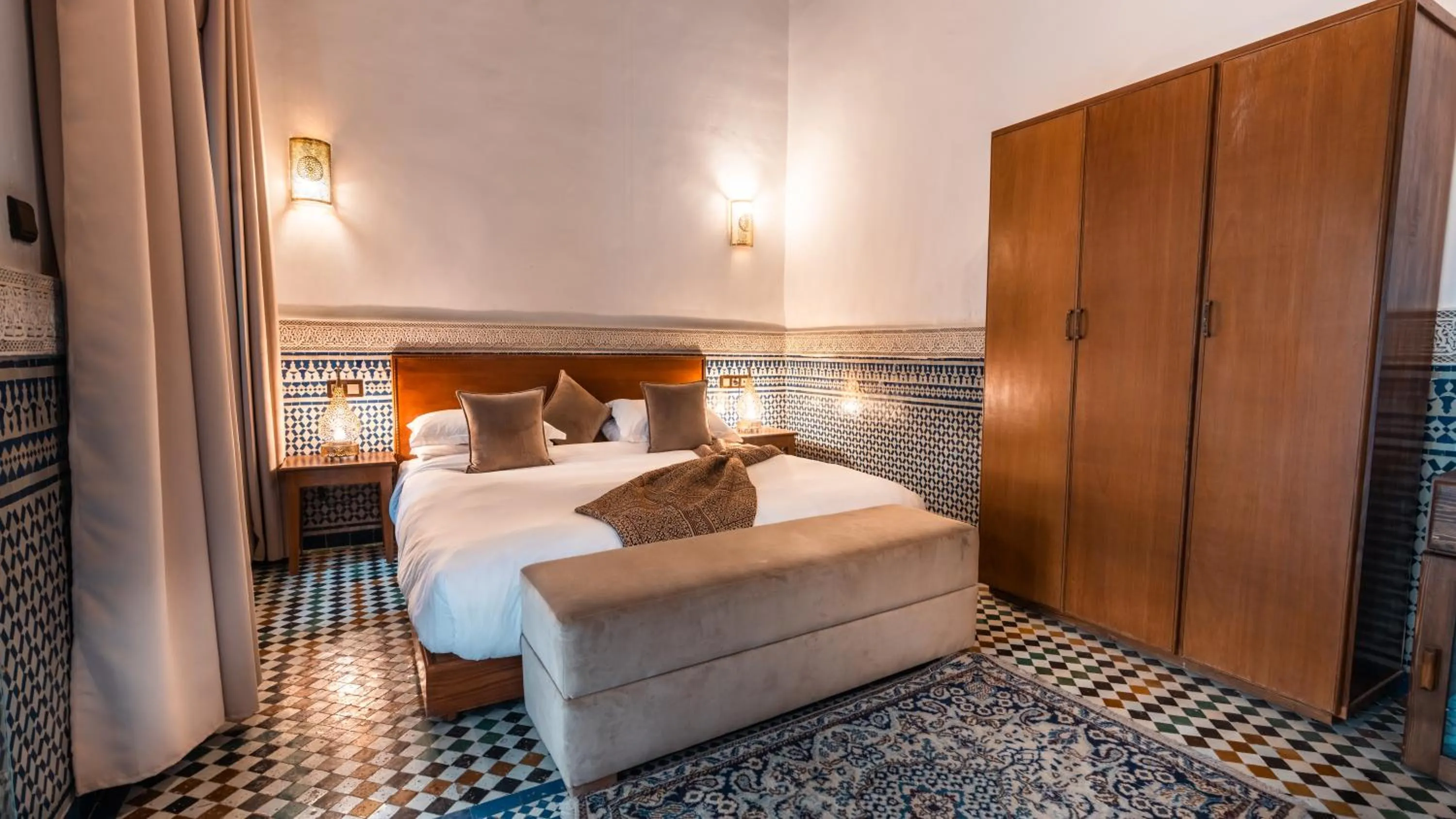 Bed in Riad Fes Ziyat & Spa