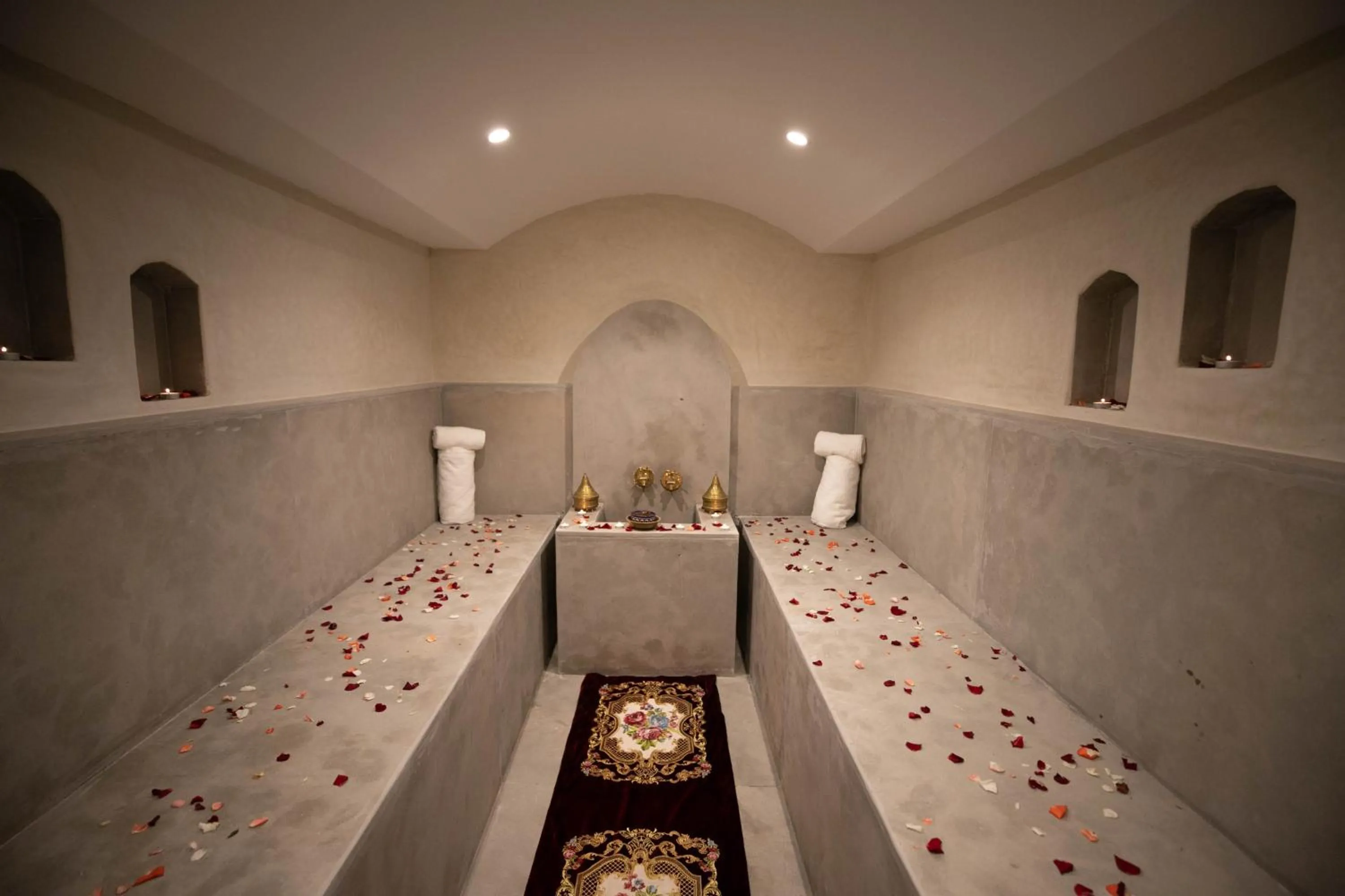 Hot Tub in Riad Fes Ziyat & Spa
