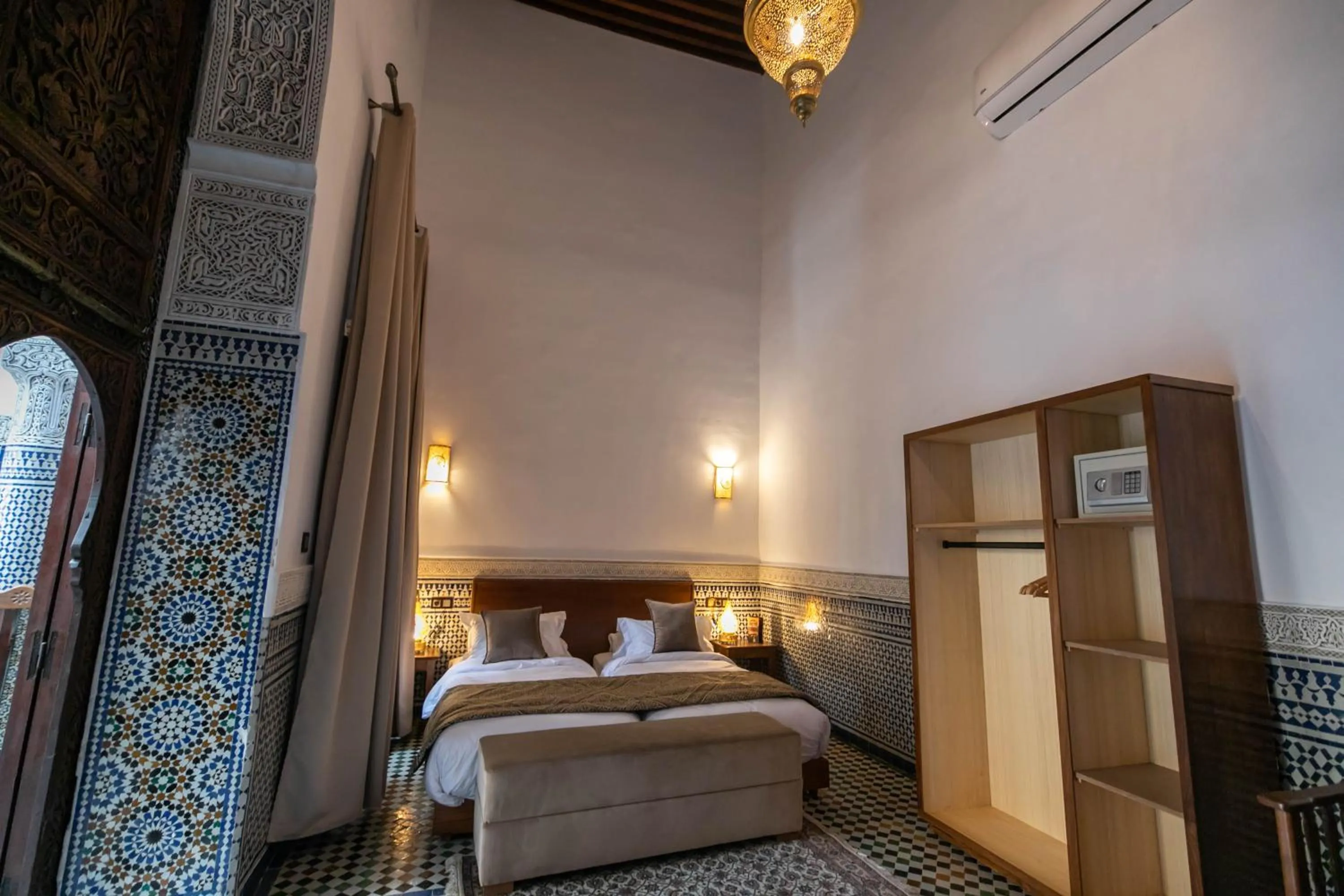 Bed in Riad Fes Ziyat & Spa