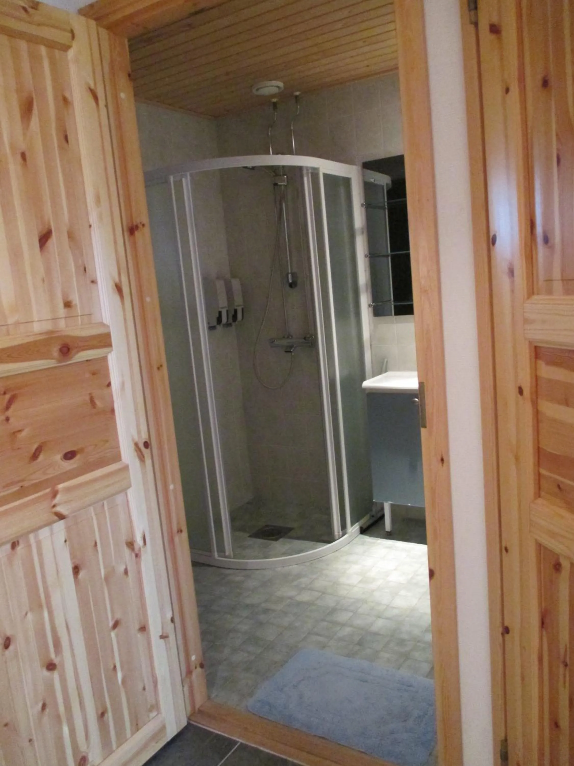 Shower in Polar Star Origo Apartments
