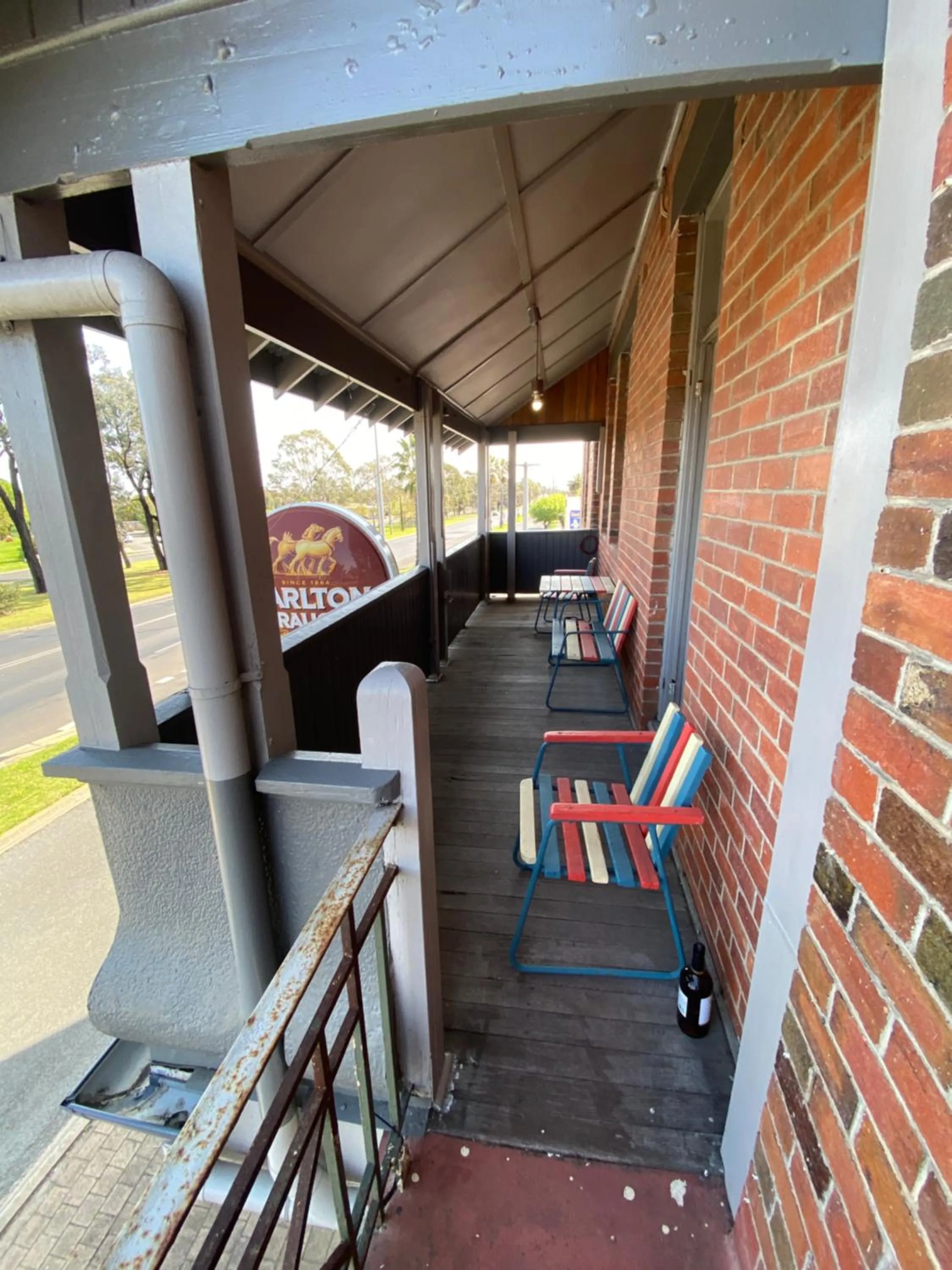 Patio in COMMERCIAL HOTEL KANIVA call to save dollars