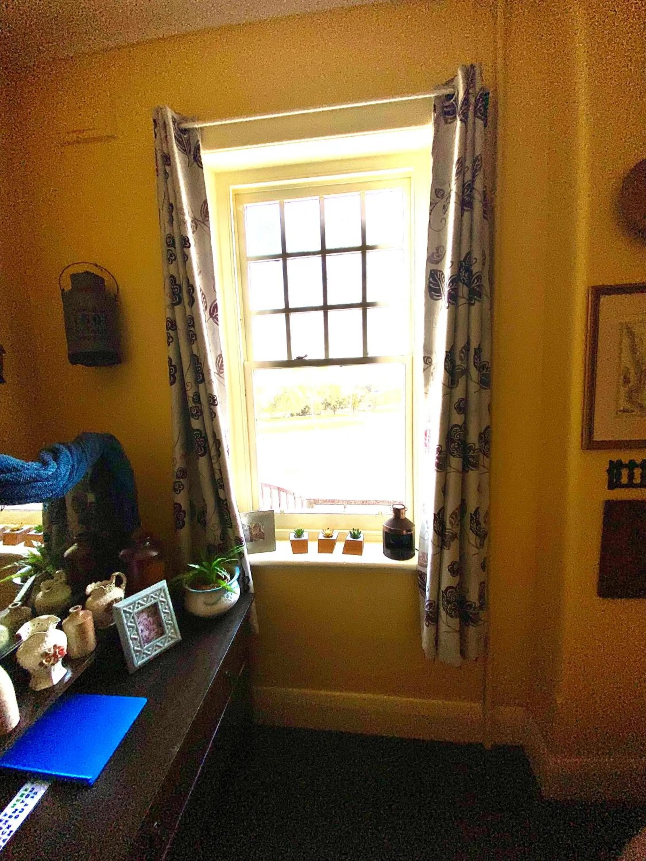 Bedroom in COMMERCIAL HOTEL KANIVA call to save dollars