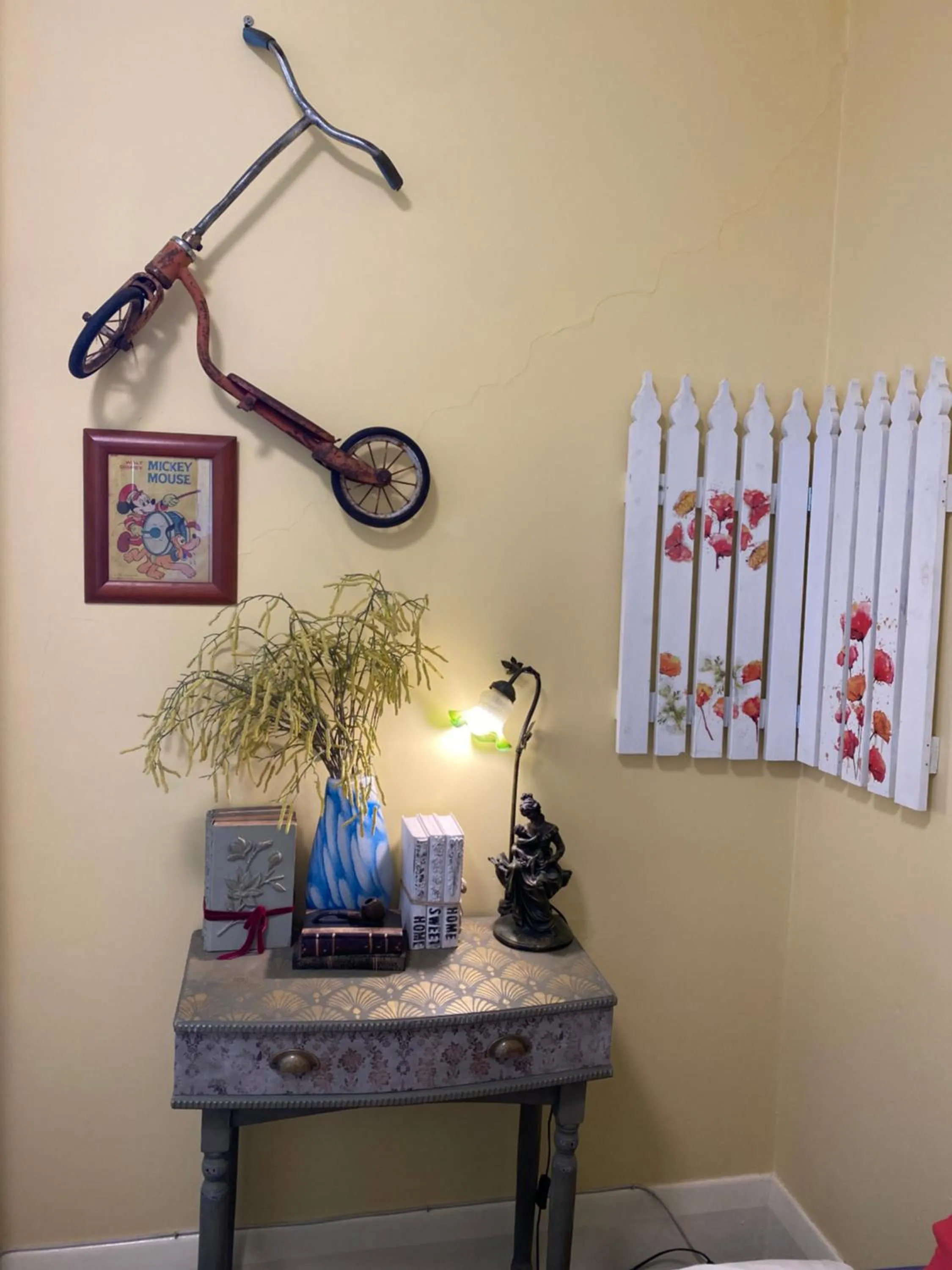 Bedroom in COMMERCIAL HOTEL KANIVA call to save dollars