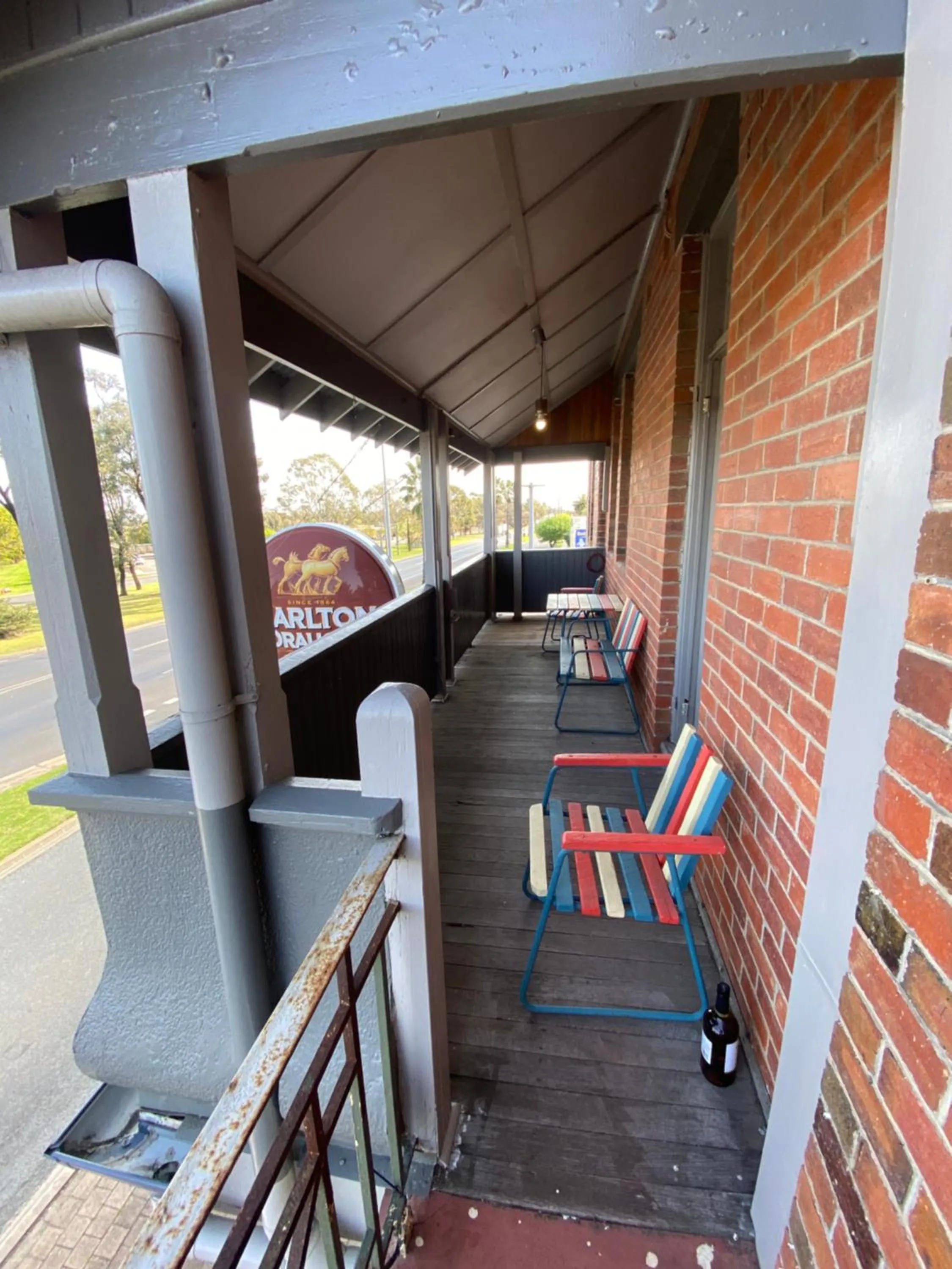 Patio in COMMERCIAL HOTEL KANIVA call to save dollars