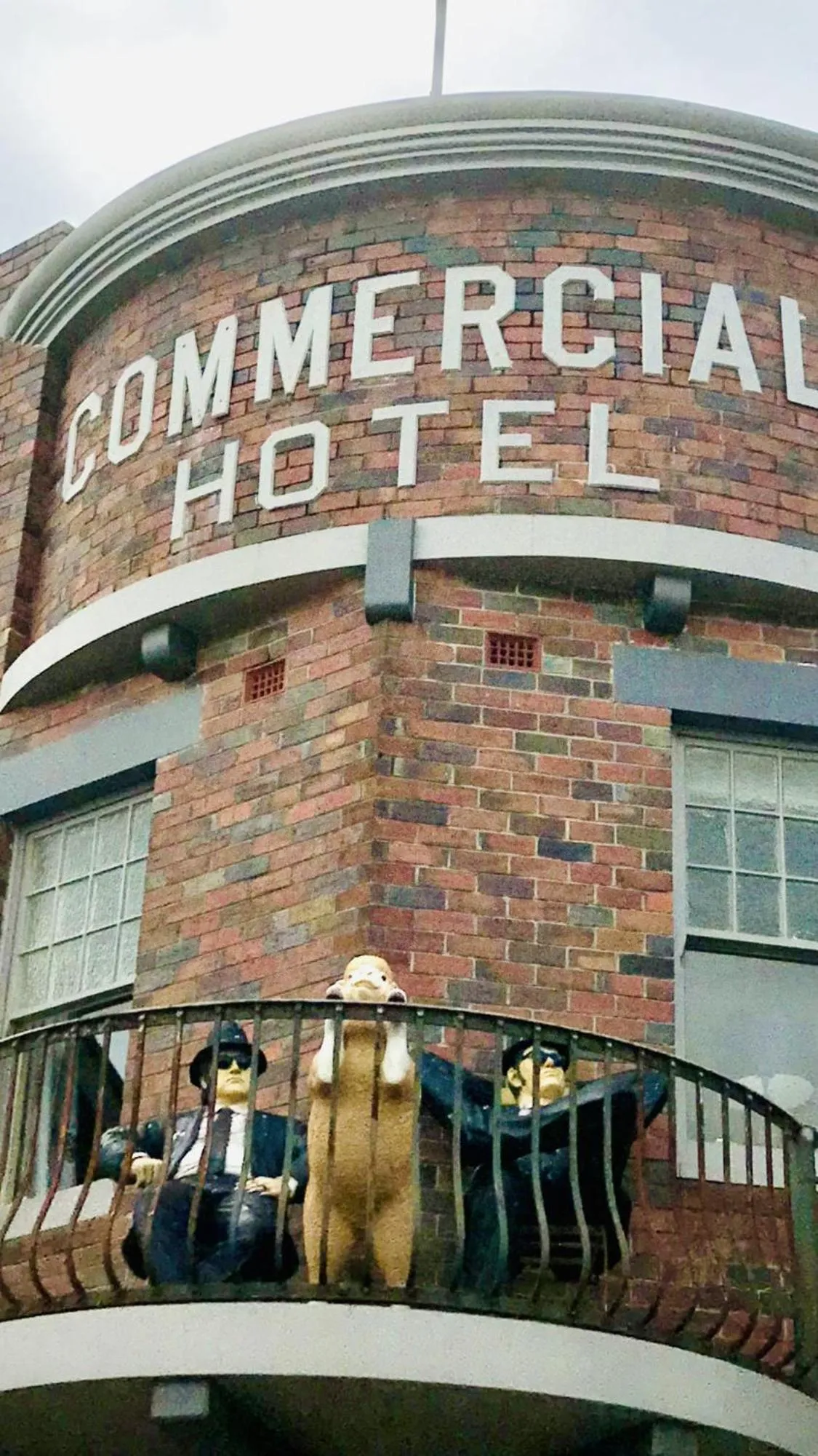 Property building in COMMERCIAL HOTEL KANIVA call to save dollars