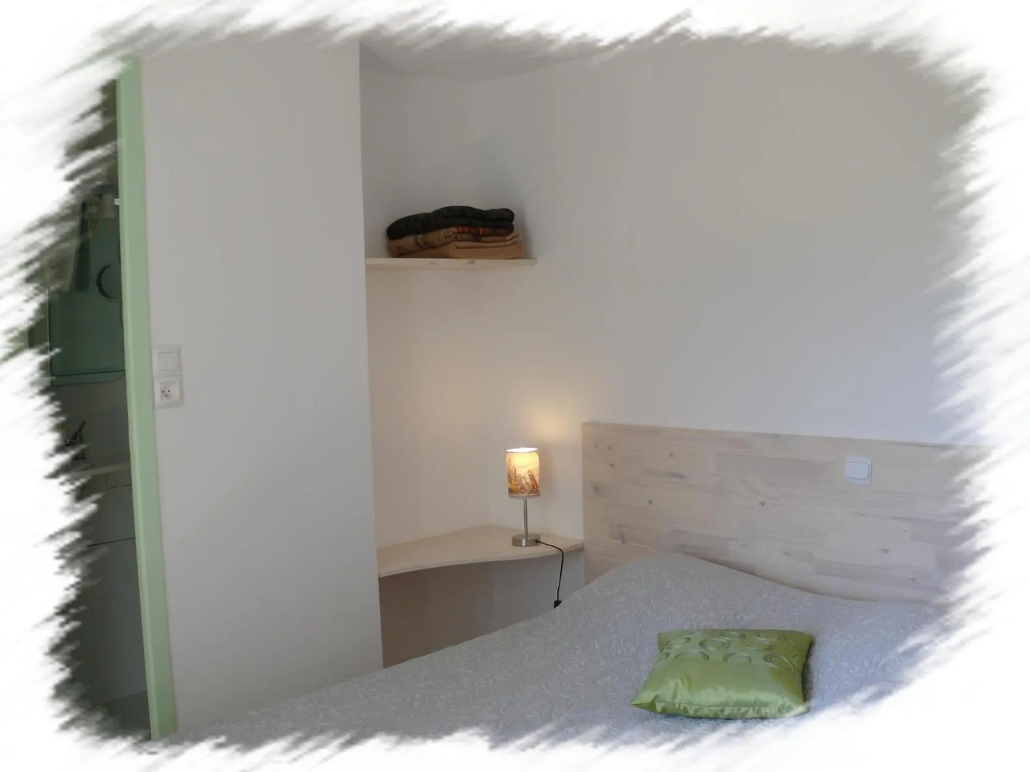 Bed in Auberge de la Couronne