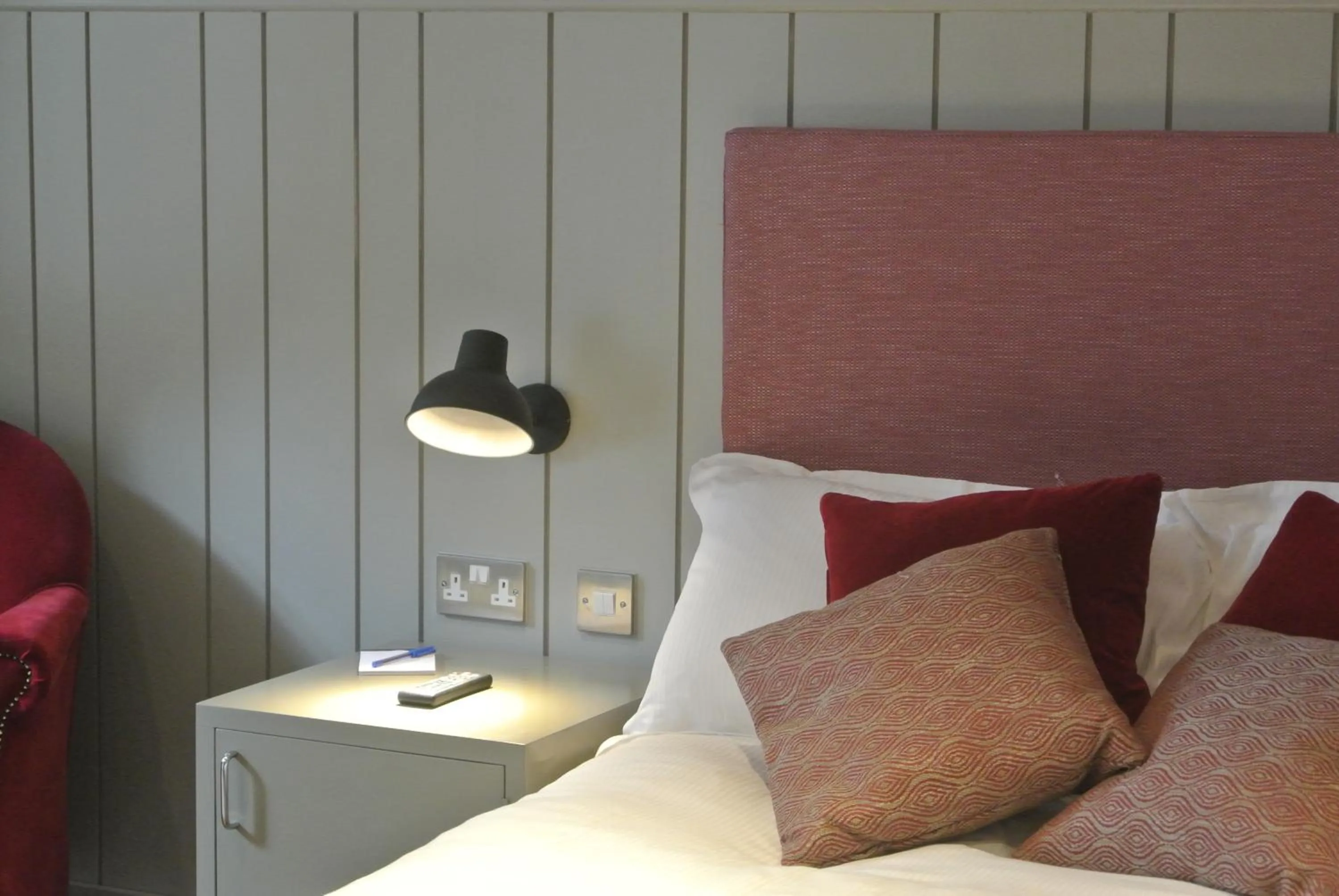 Bedroom, Bed in The Crown Pub, Dining & Rooms