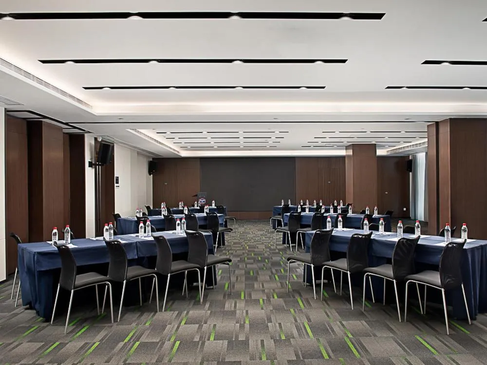 Meeting/conference room in Hampton by Hilton Guangzhou Railway Station
