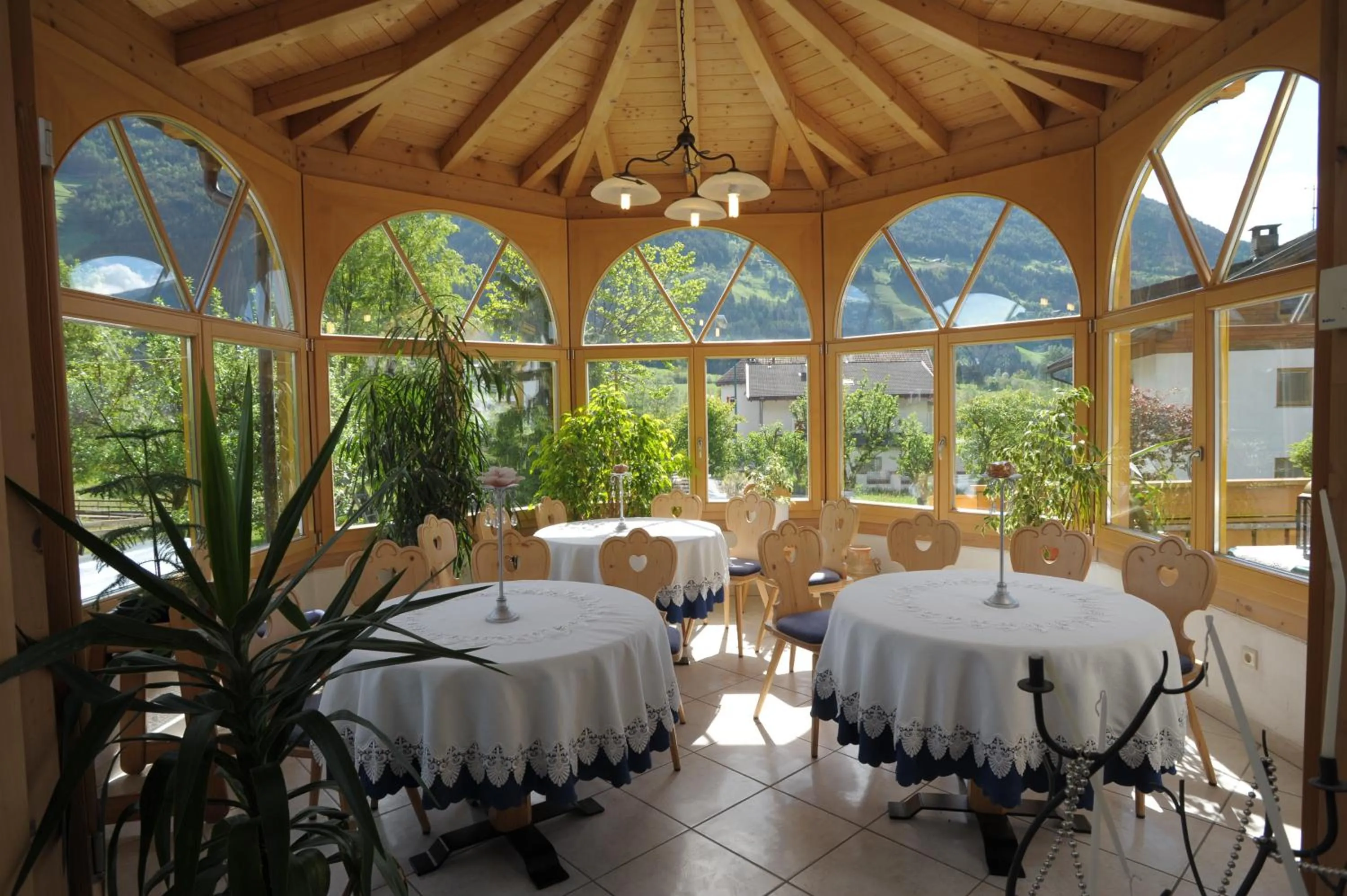 Restaurant/places to eat in Pension Peintner