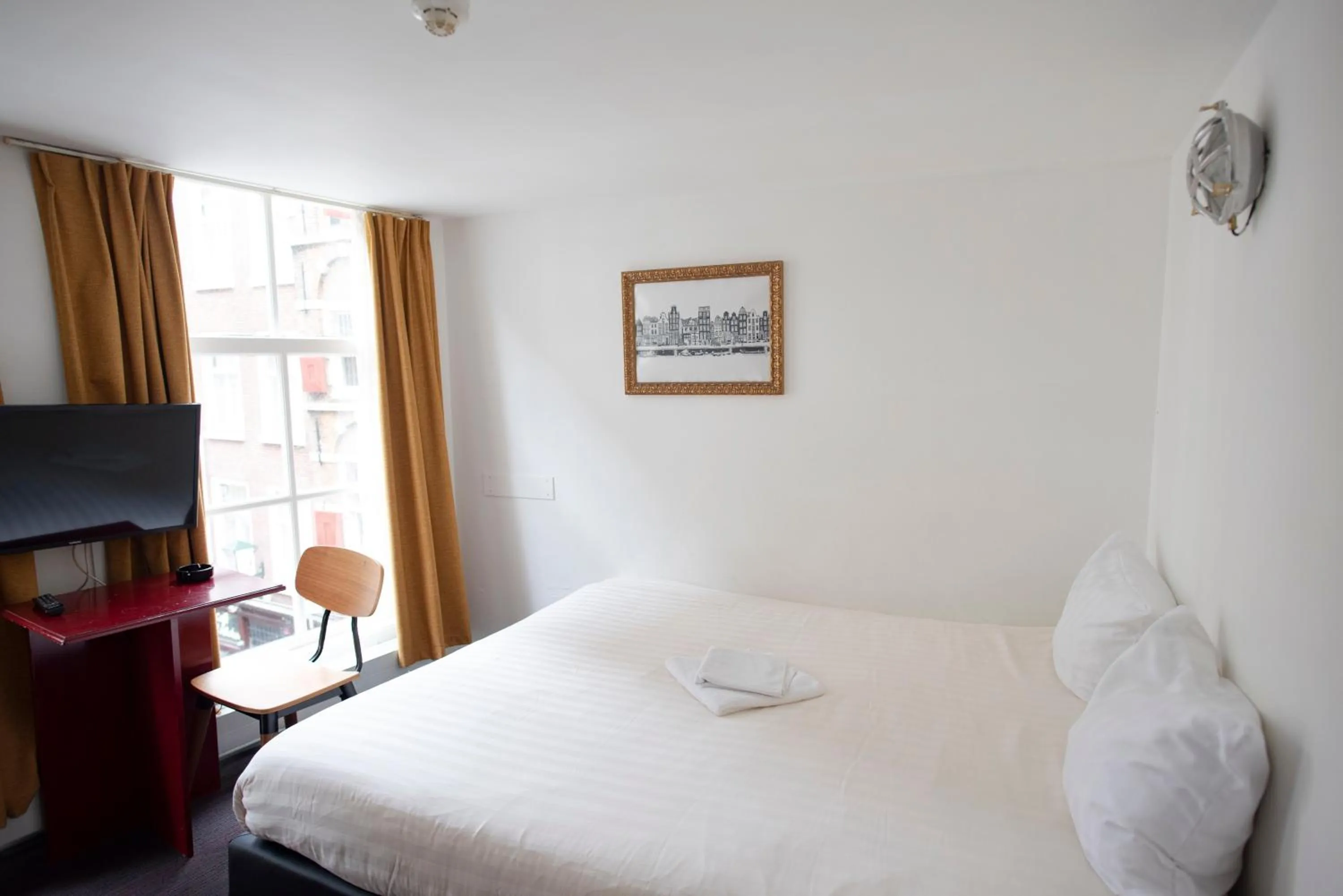 Bed in Hotel Internationaal