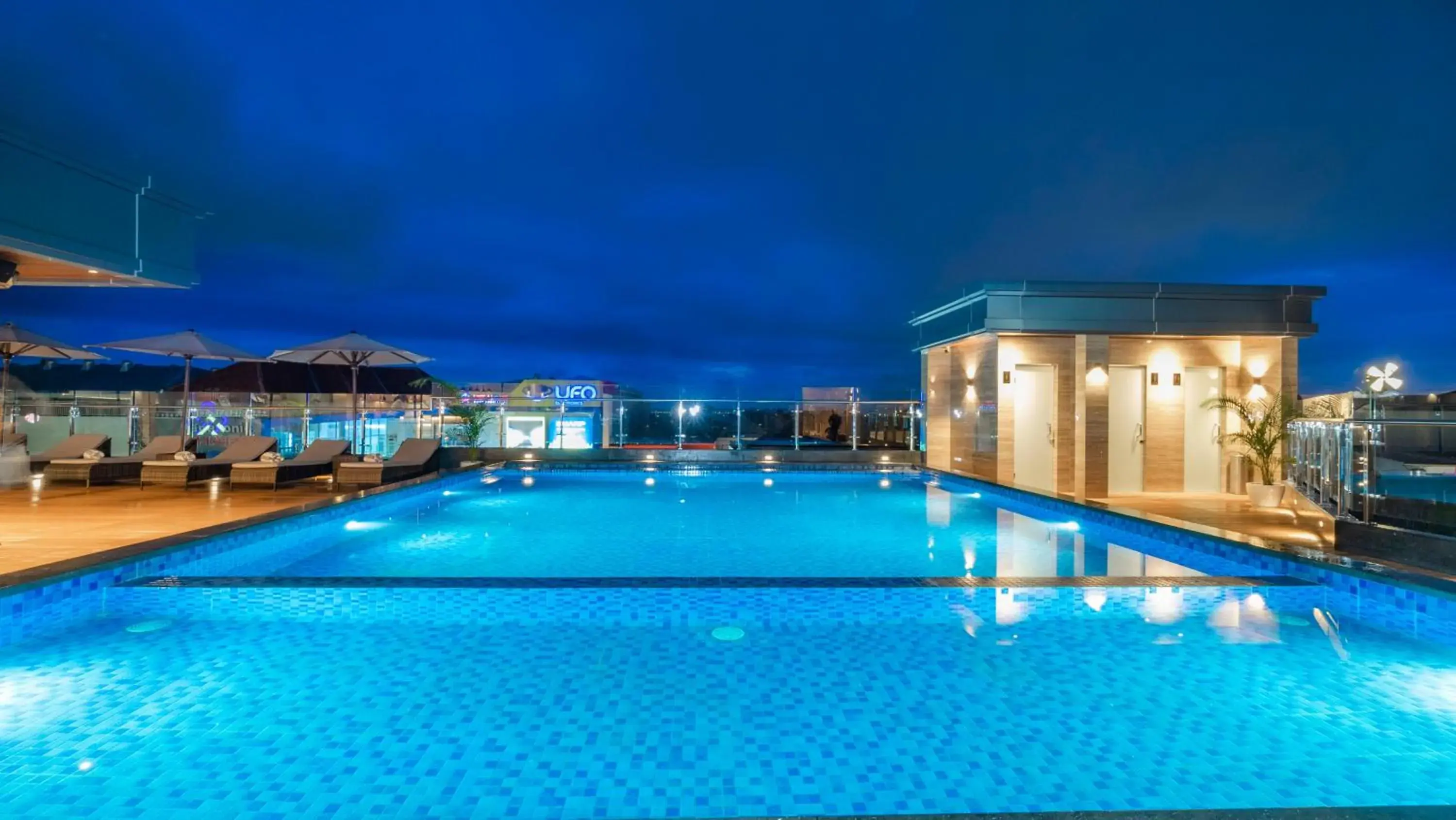 Swimming pool in City of Aventus Hotel - Denpasar Swimming pool in City of Aventus Hotel - Denpasar