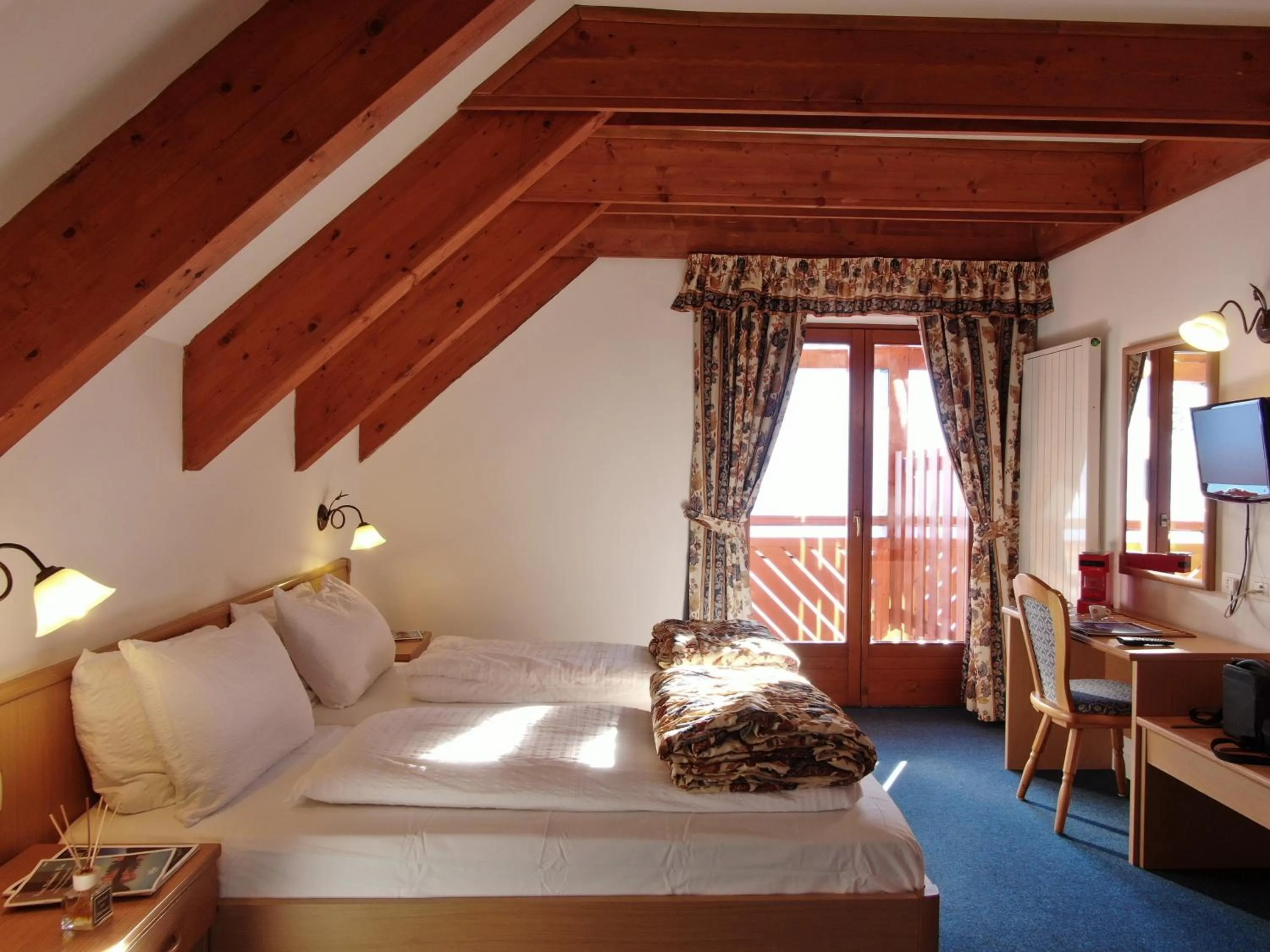 Bedroom, Bed in Hotel Fortini