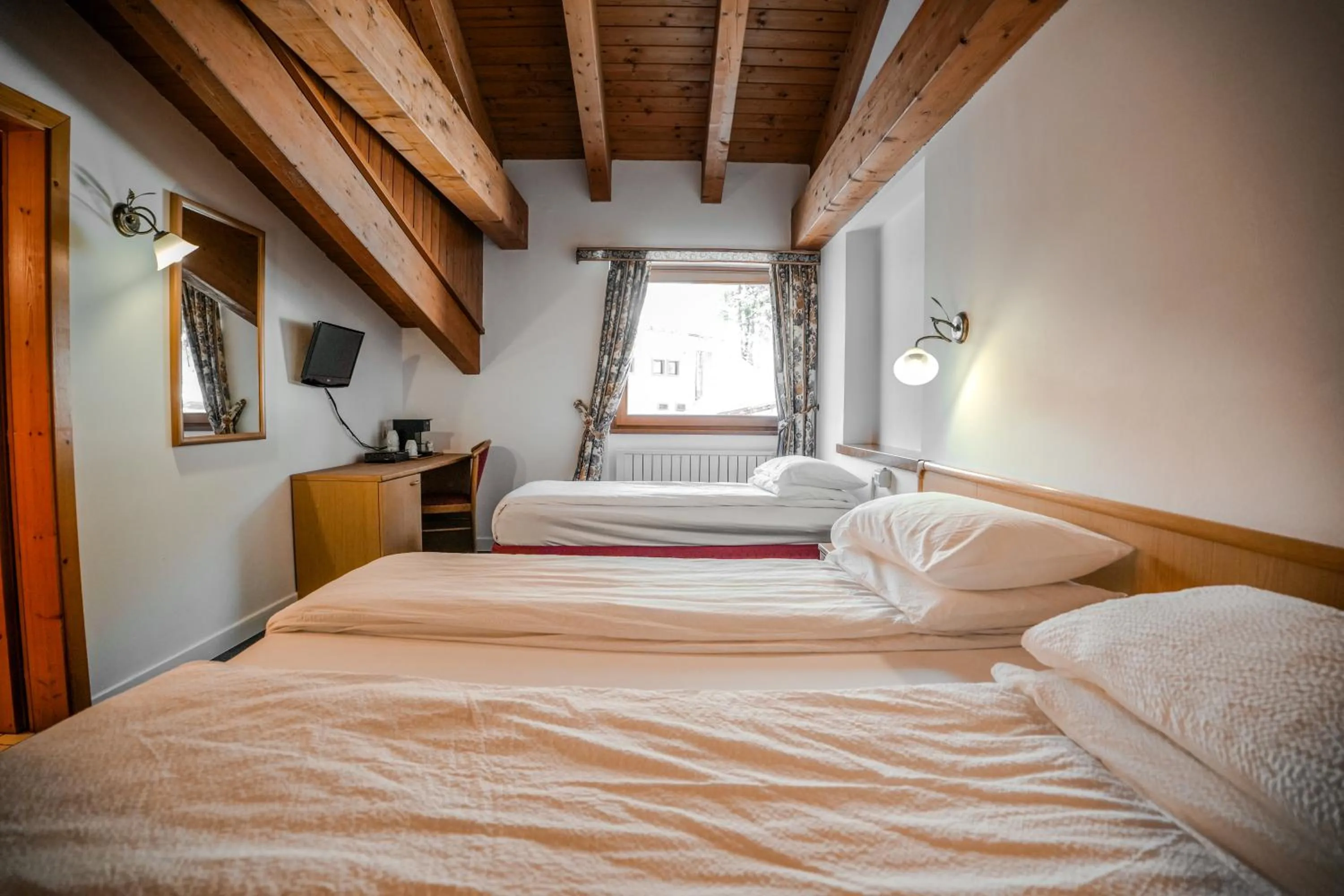 Bedroom, Bed in Hotel Fortini