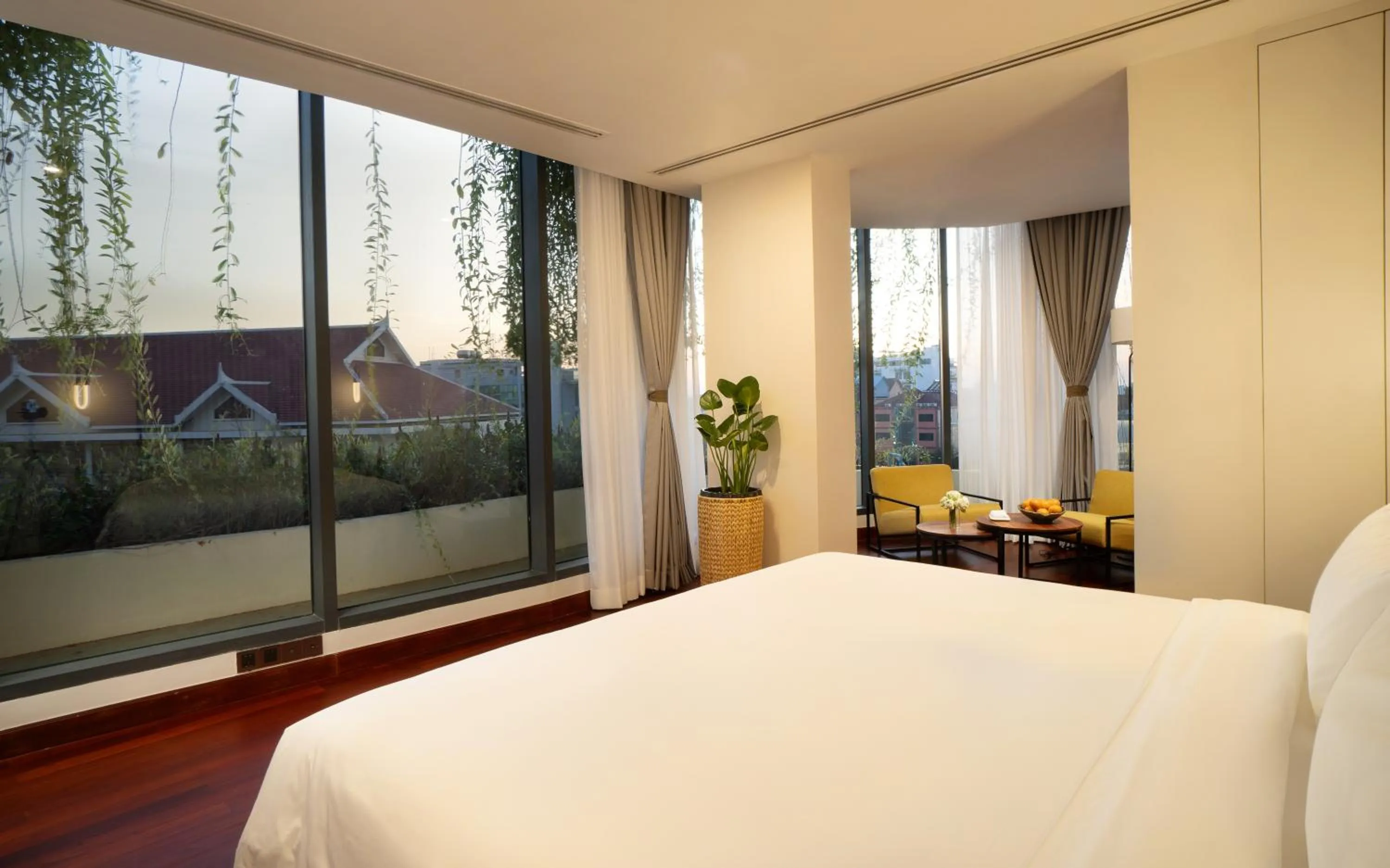 Bedroom, Bed in Koulen Central Hotel