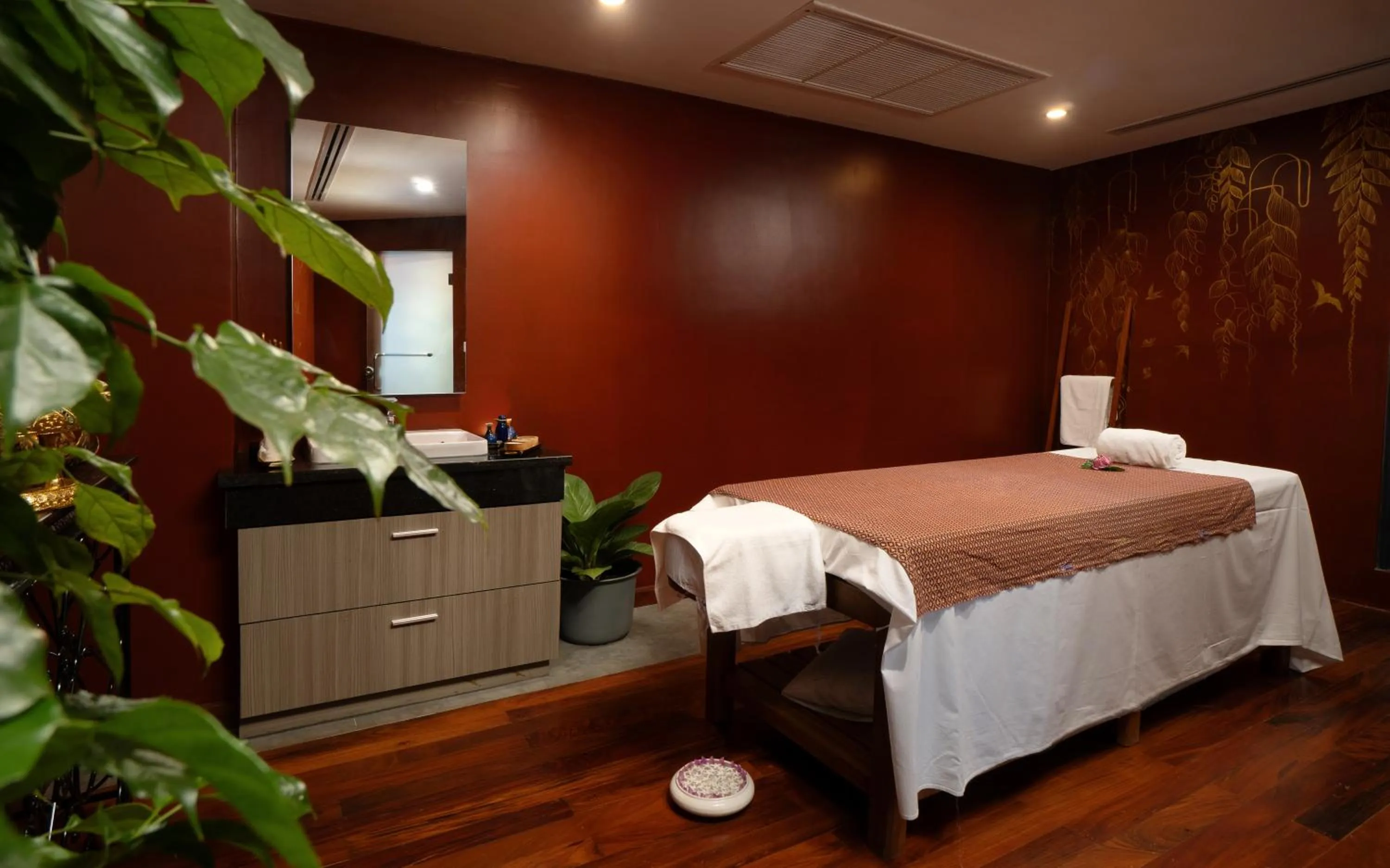 Spa and wellness centre/facilities, Bed in Koulen Central Hotel