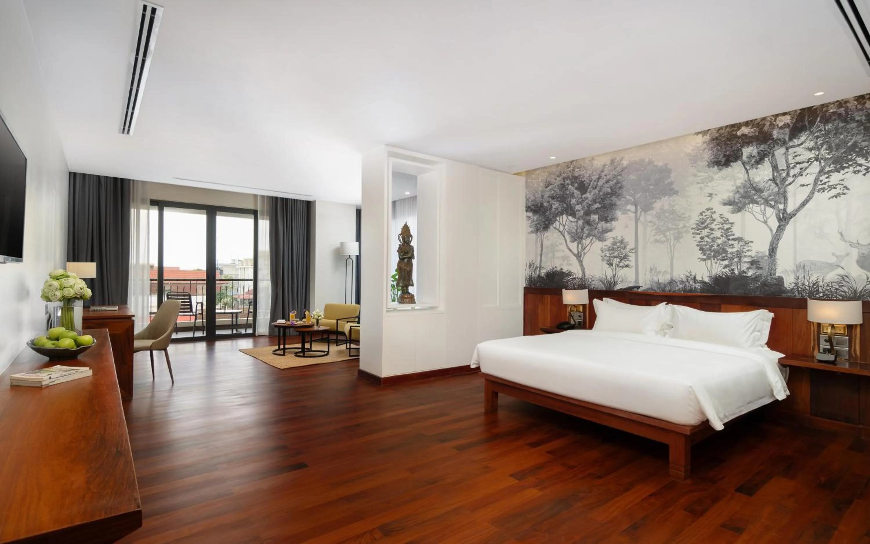 Bedroom, Bed in Koulen Central Hotel