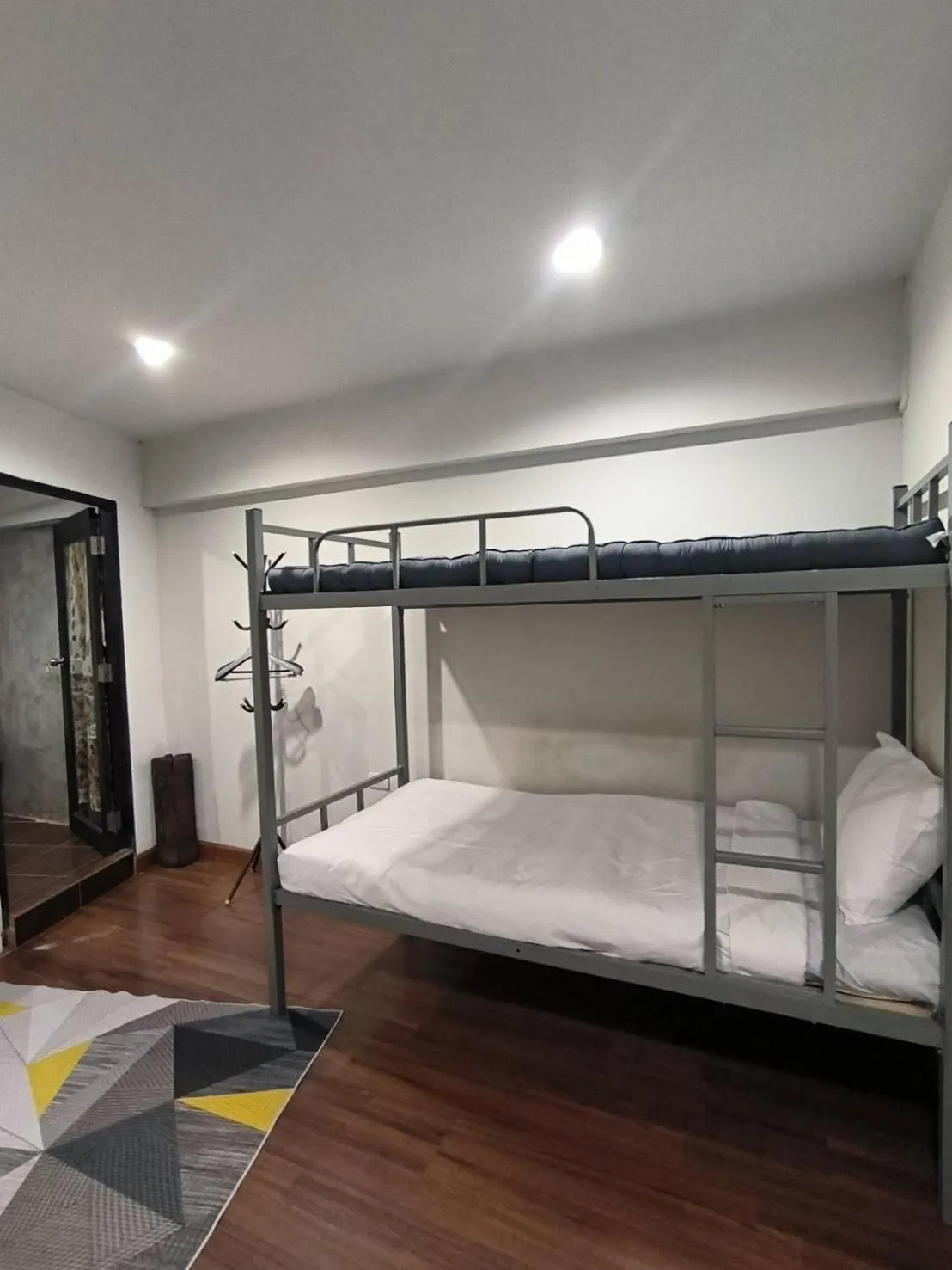 bunk bed, Bed in mstay