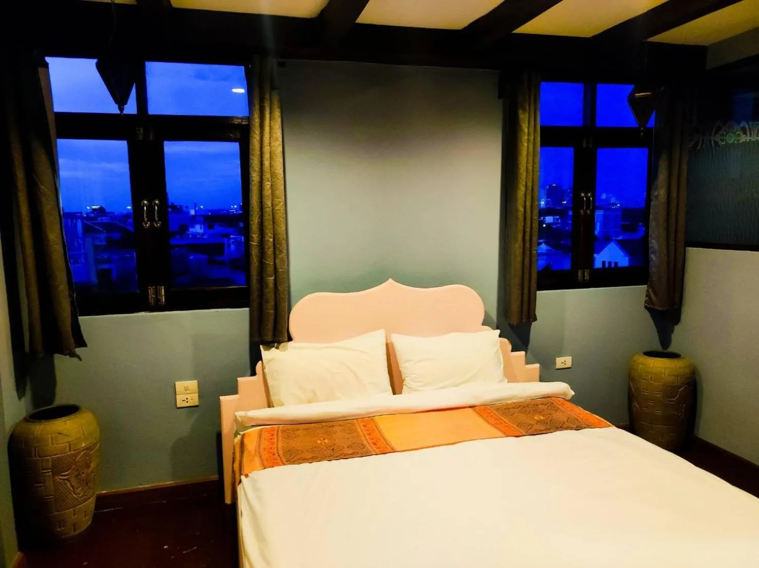 Bedroom, Bed in mstay