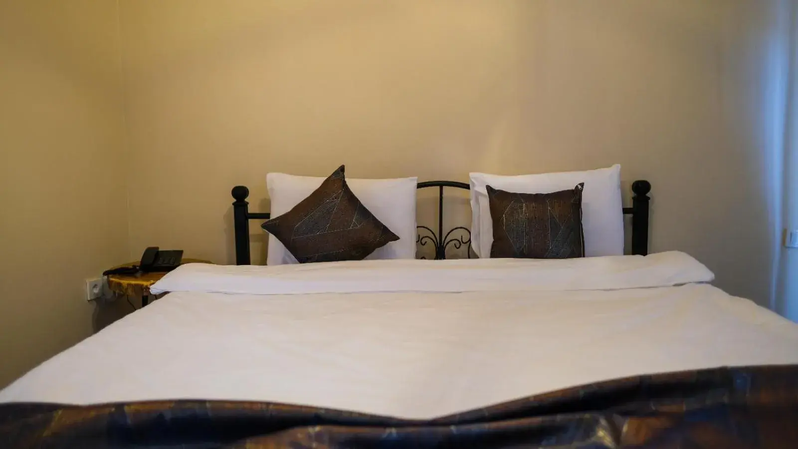 Bed in Mardin Ağa Konağı Bed in Mardin Ağa Konağı