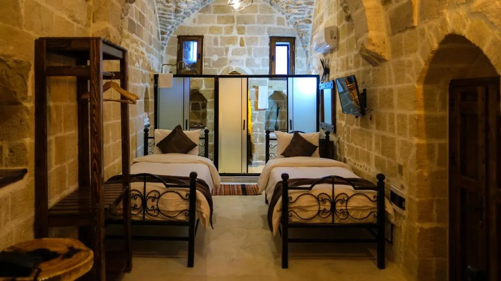 Bed in Mardin Ağa Konağı Bed in Mardin Ağa Konağı