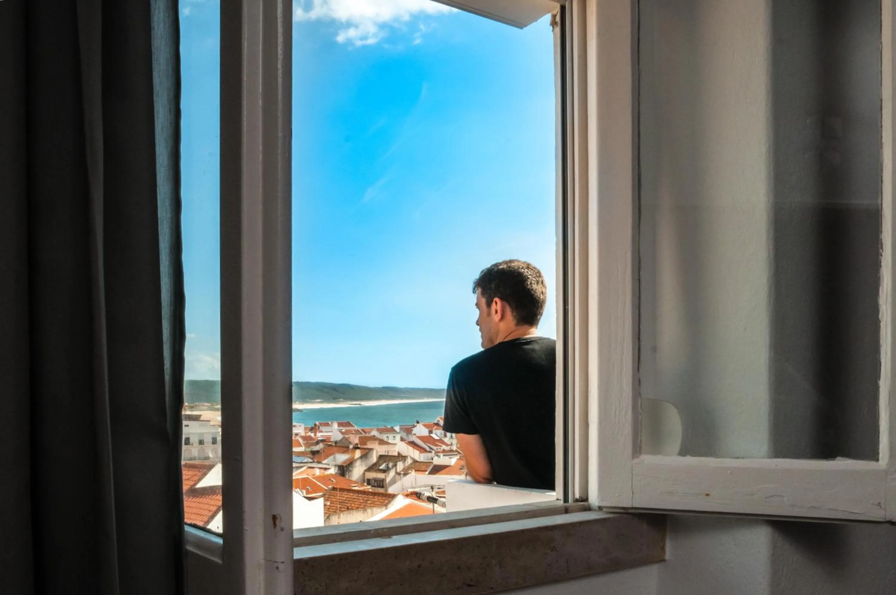 Balcony/Terrace in Nazaré Hostel - Rooms & Dorms