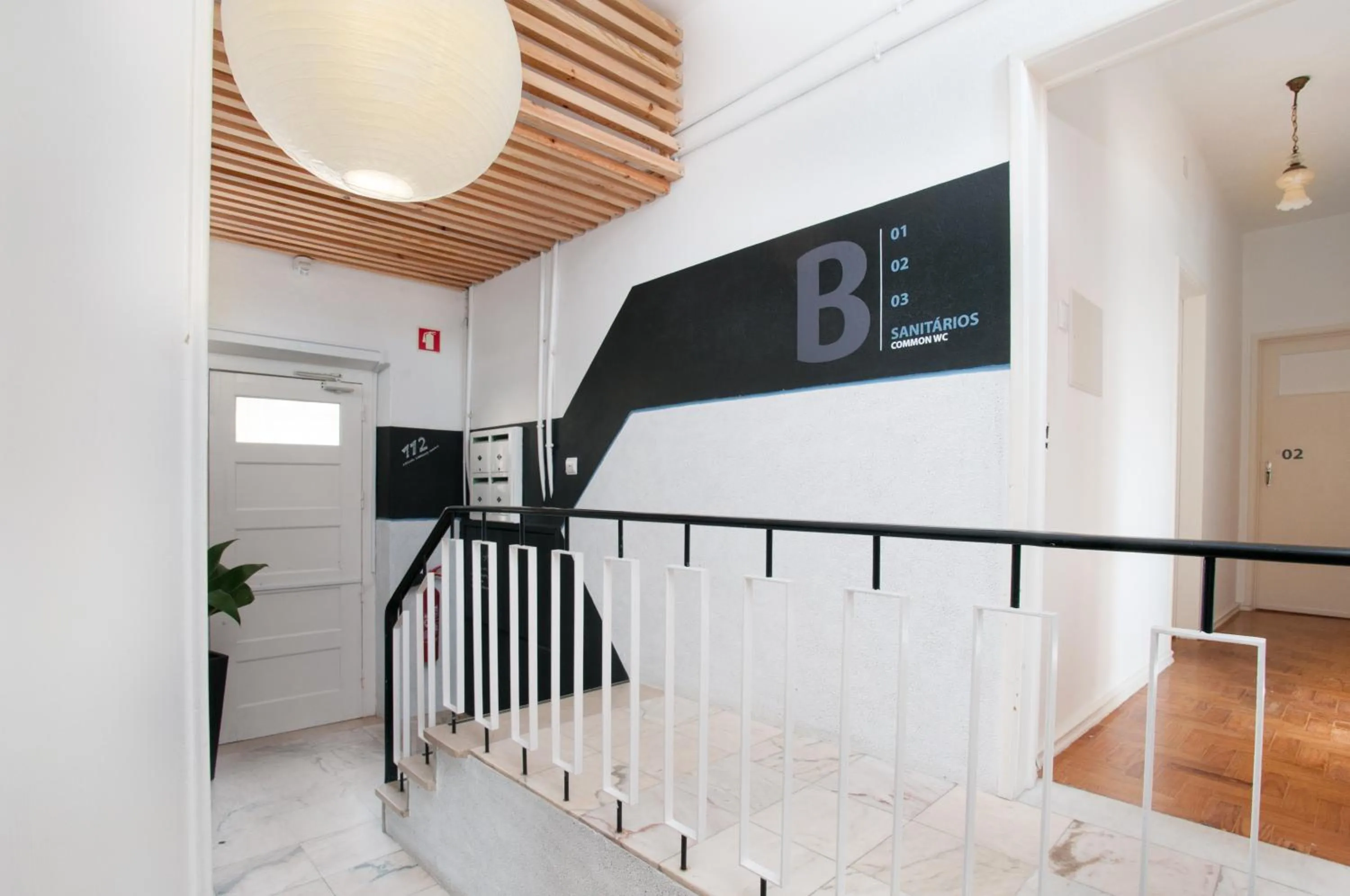Facade/entrance in Nazaré Hostel - Rooms & Dorms