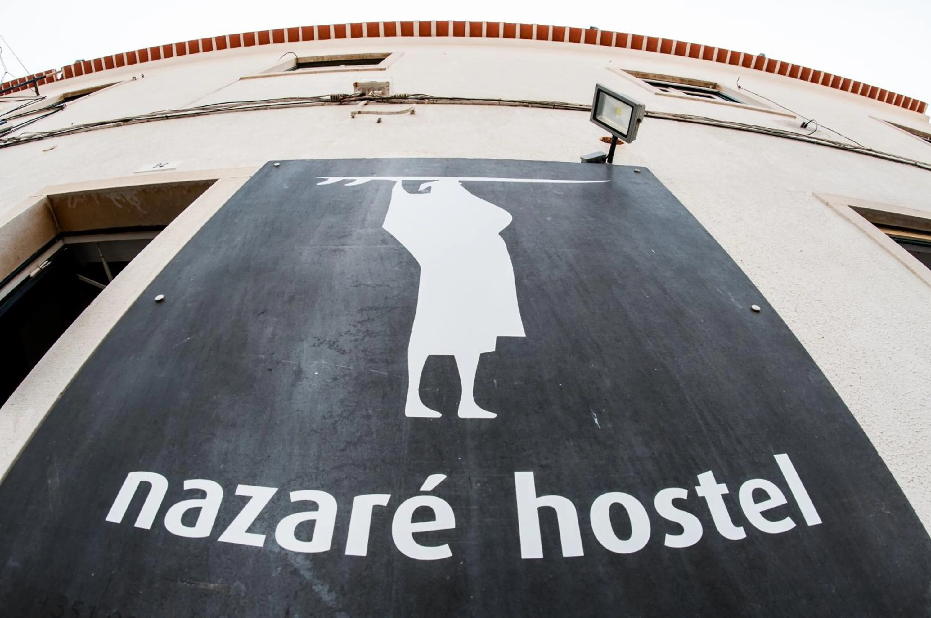 Facade/entrance in Nazaré Hostel - Rooms & Dorms